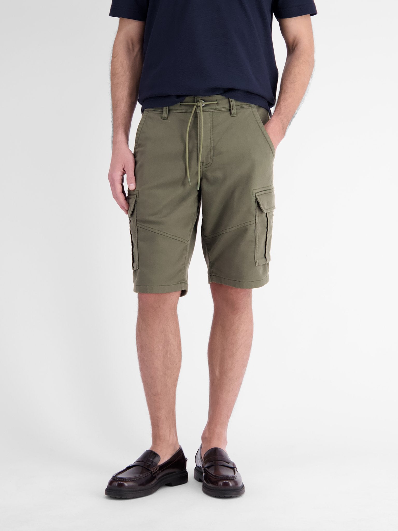 Bermuda (mit Tasche) (Nordic Olive)