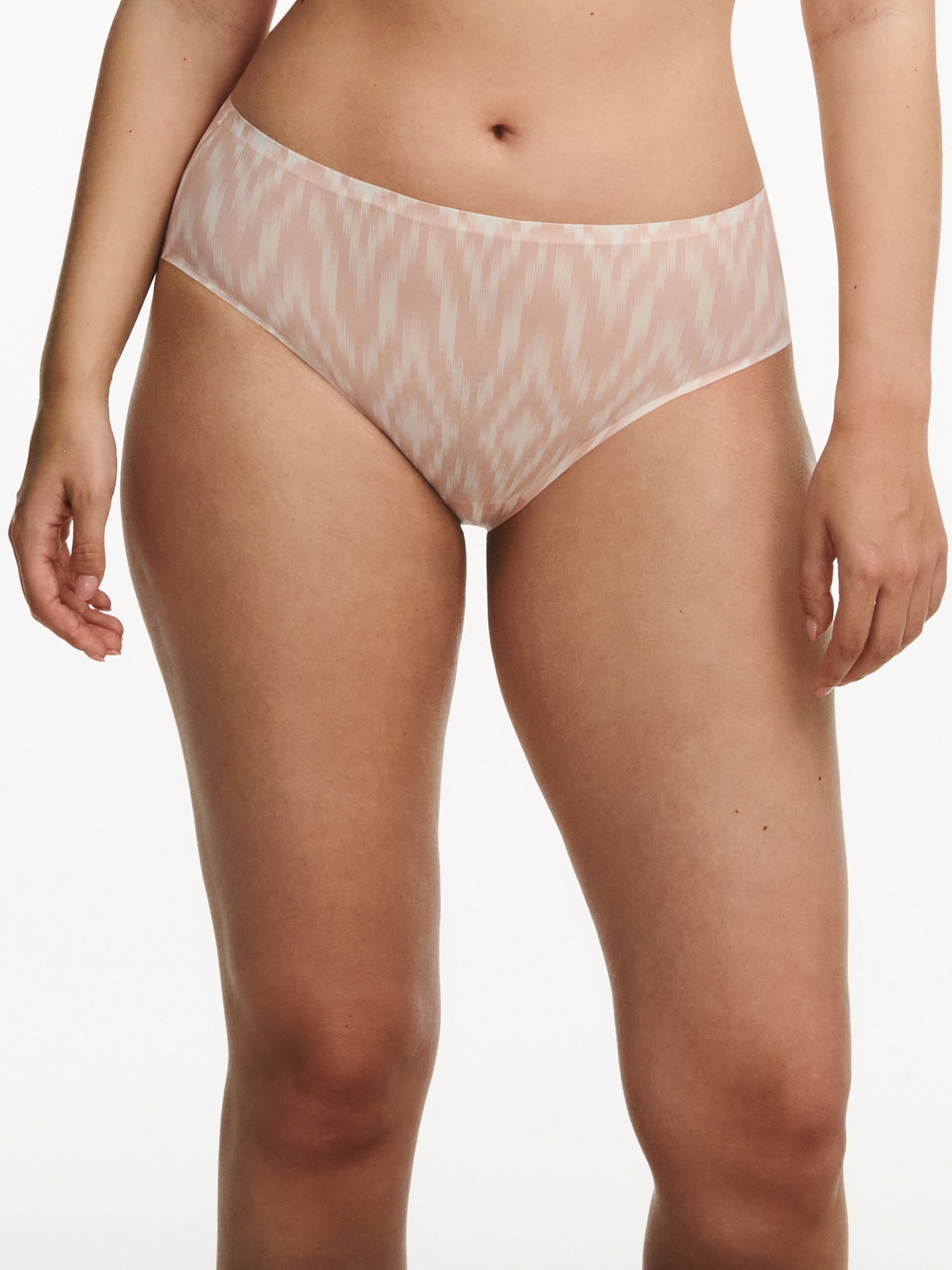 SoftStretch Shorty (0w4 Ikat Print)
