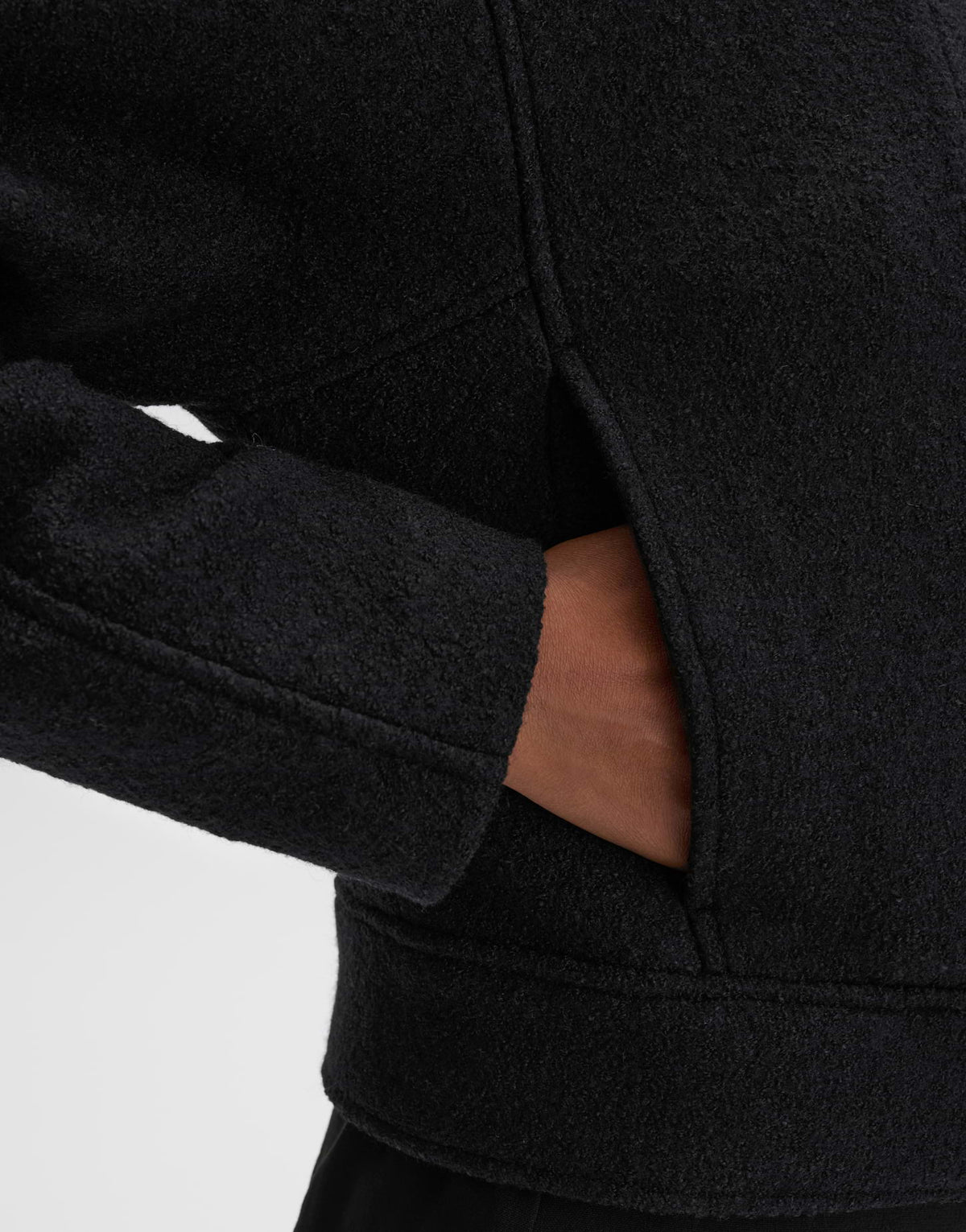 Nuvera (Black)