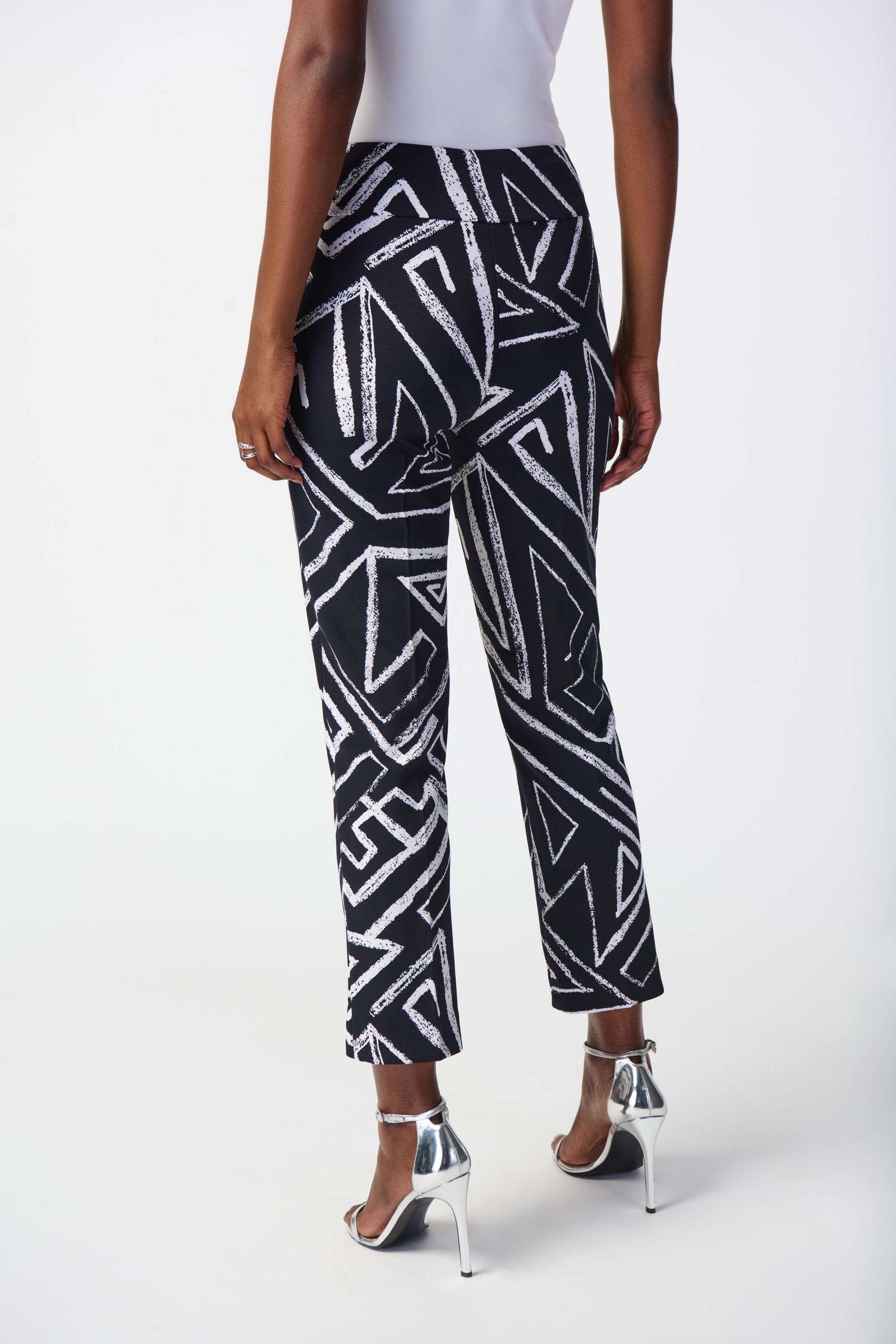 Schlupfhose mit geometrischem Muster (Marine/vanille)