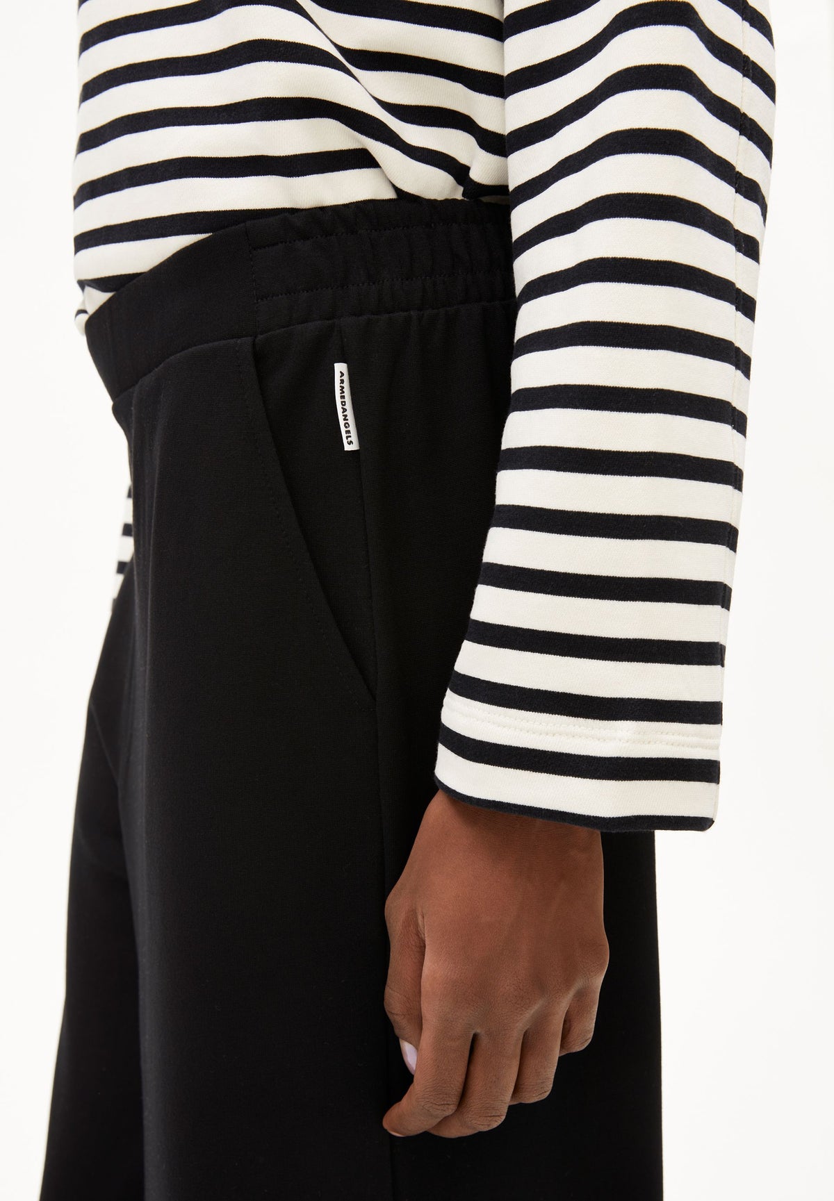 Himaari Jersey Pant (Black)