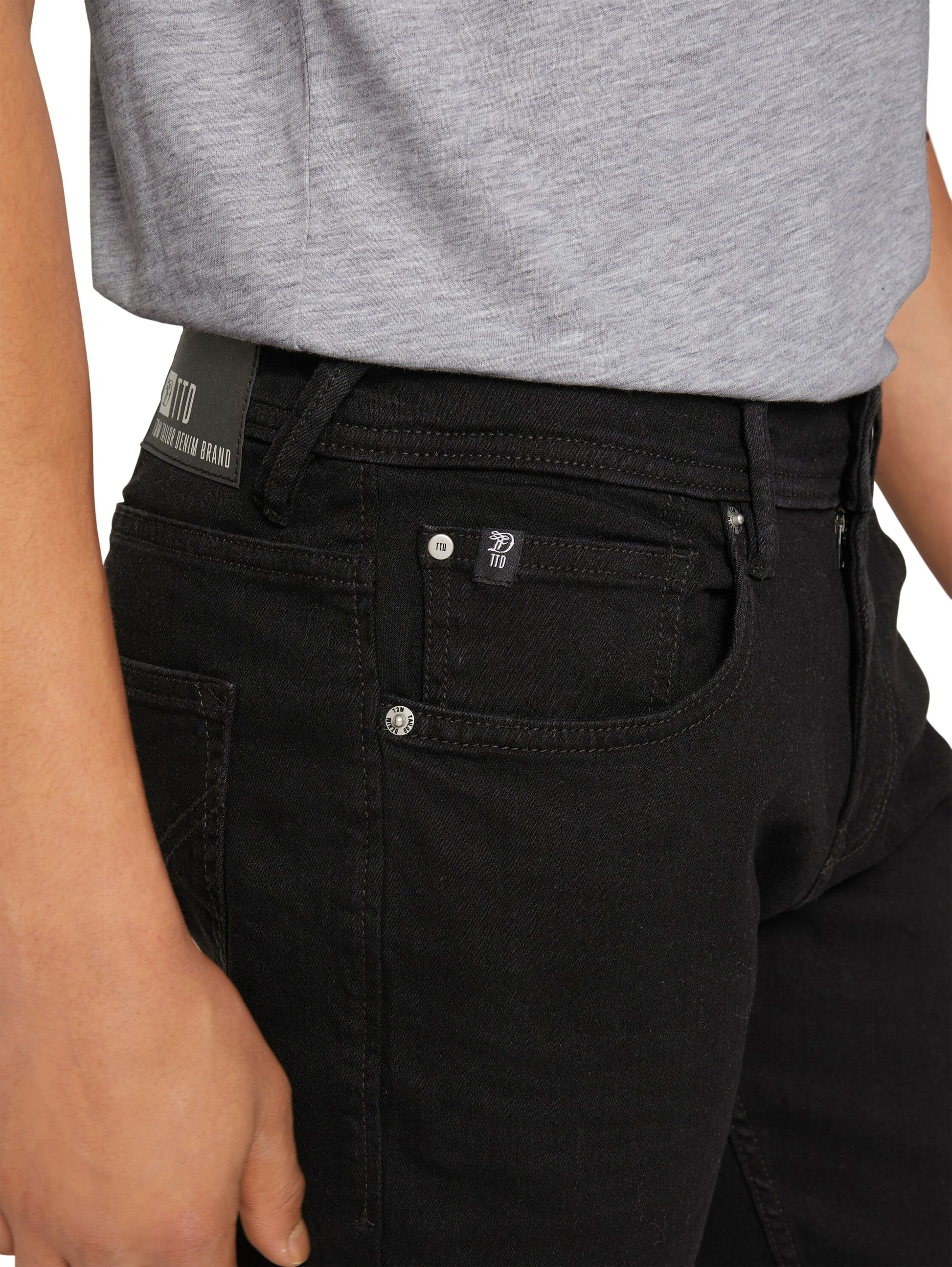 Piers Slim Superstretch Jeans (Black Denim)