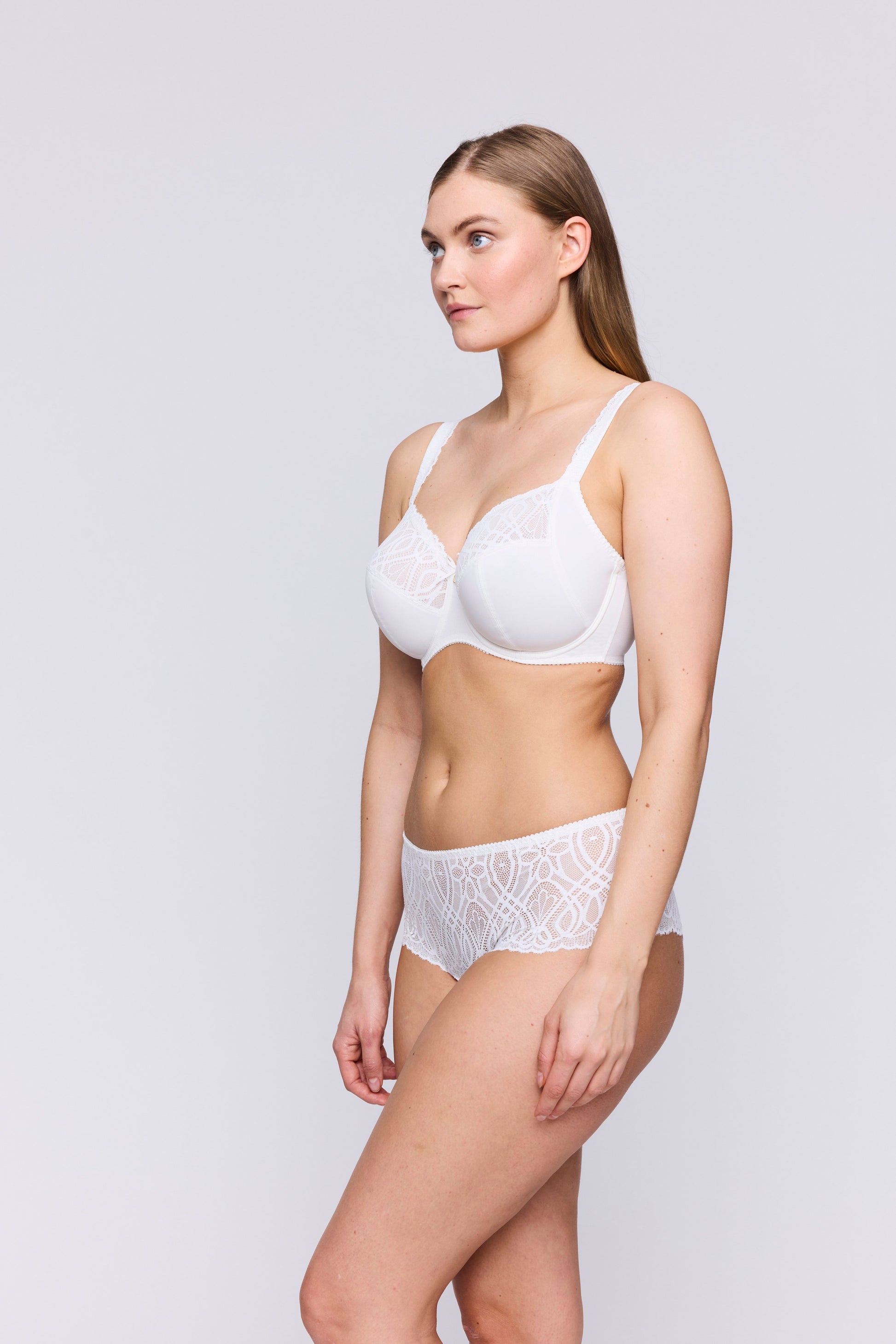 SALERNO natur Luxus String (Nat)