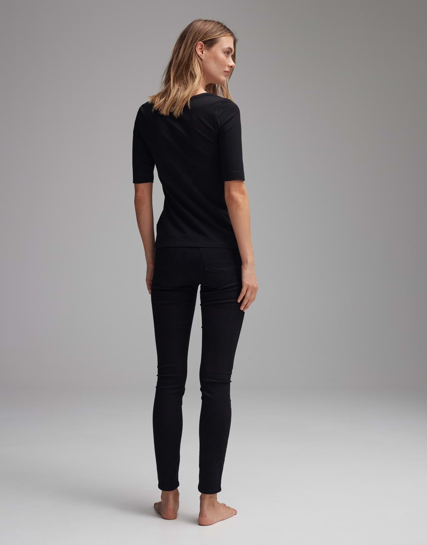 Sanika (Black)
