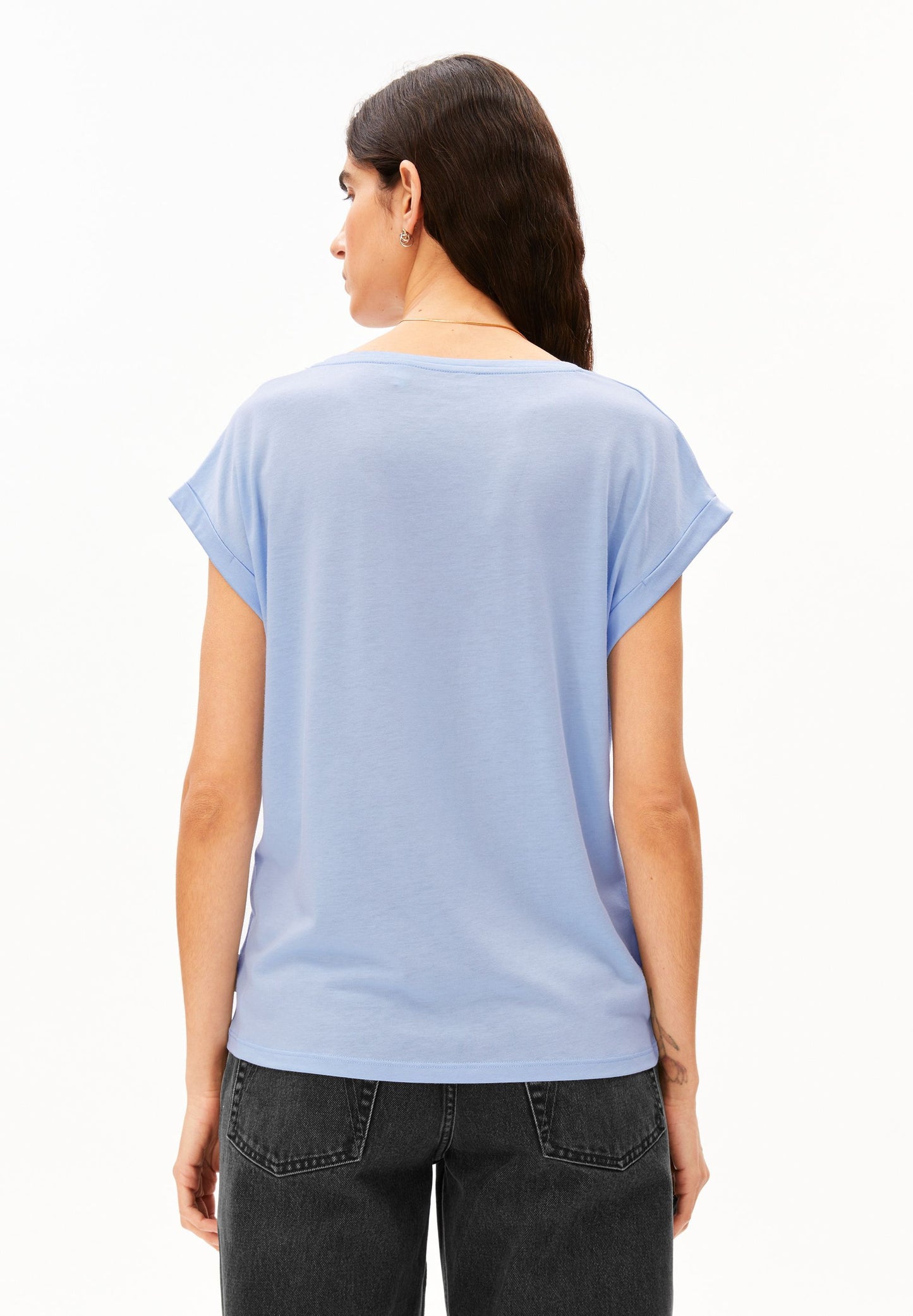 Jilaana T-shirt (Soft Blue)