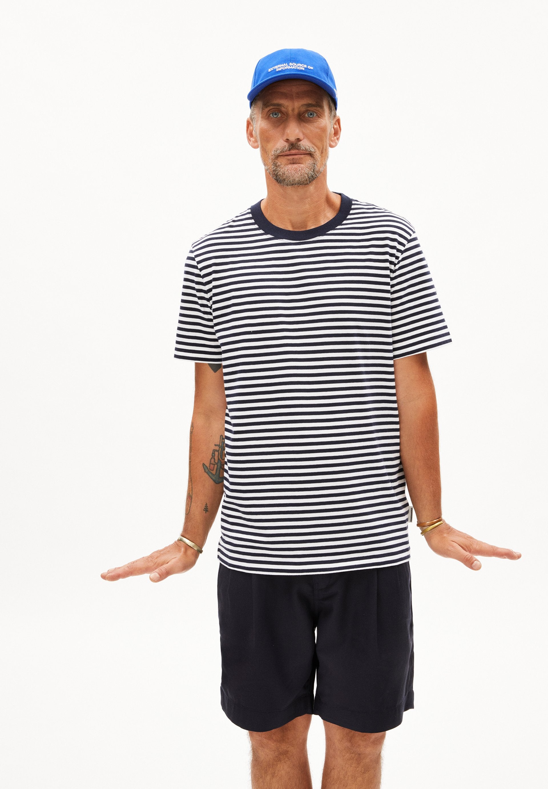 Maarkos Stripes (Night Sky-white)