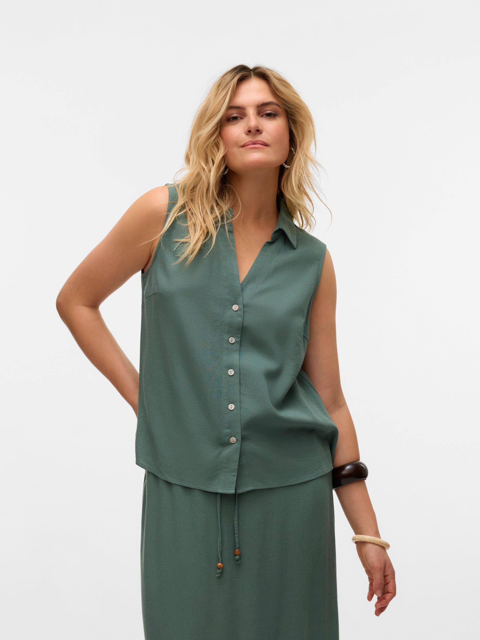 Vmmymilo Sl V-neck Shirt Wvn  Ga Boo (Laurel Wreath)
