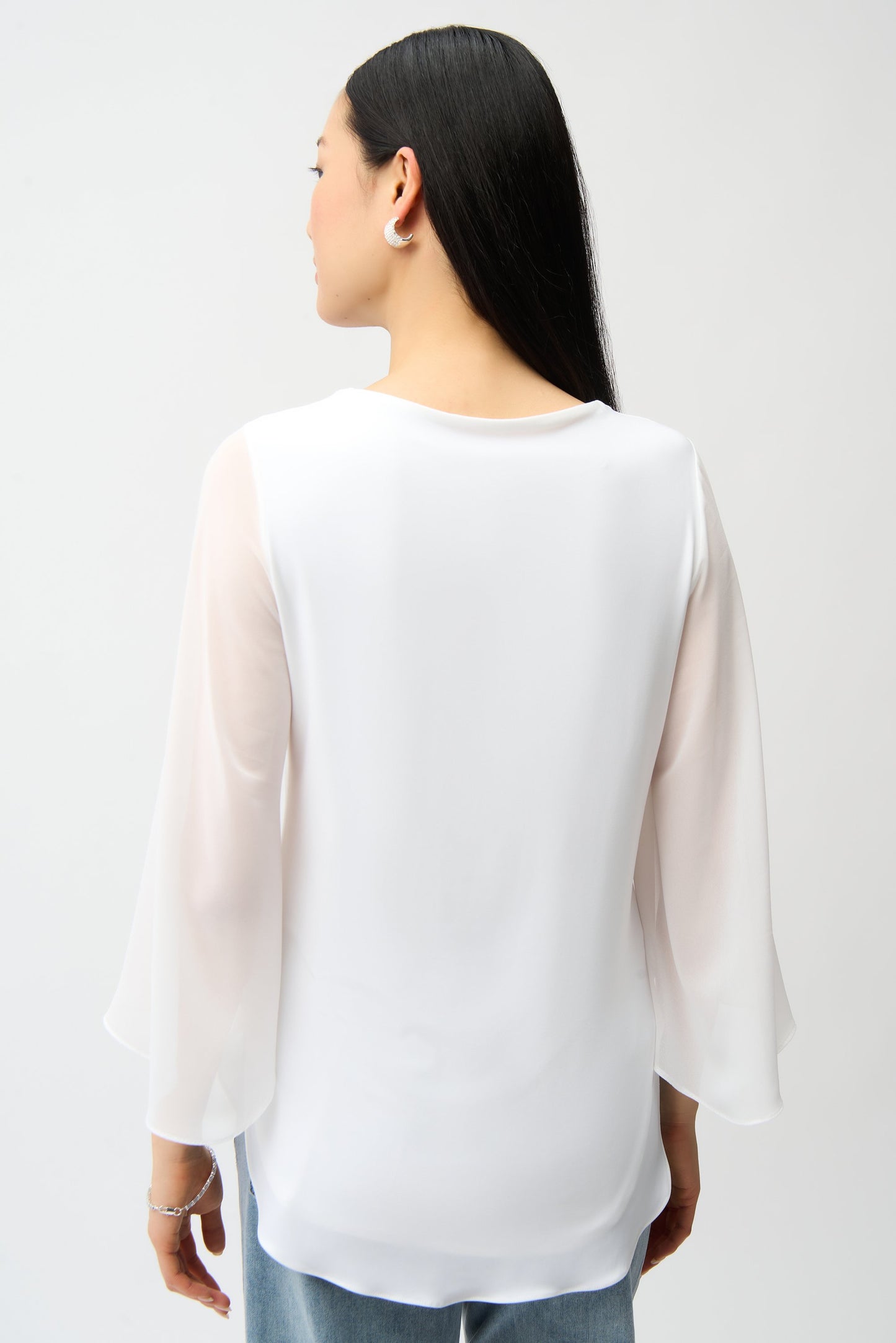 Gerade geschnittene Tunika aus feinem Jersey mit Tulpenärmeln aus Chiffon (Vanille)