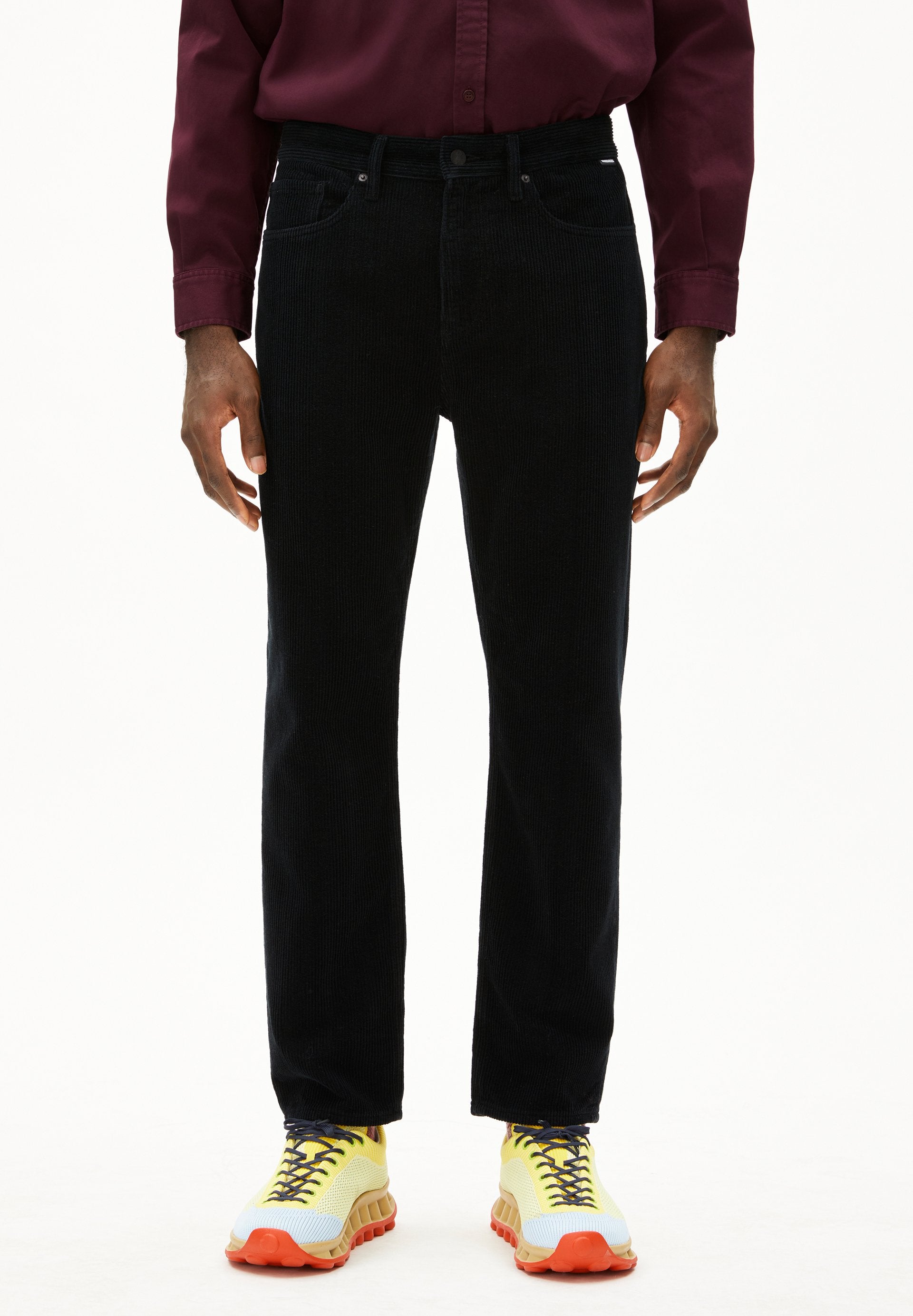 Maakx Corduroy (Black)