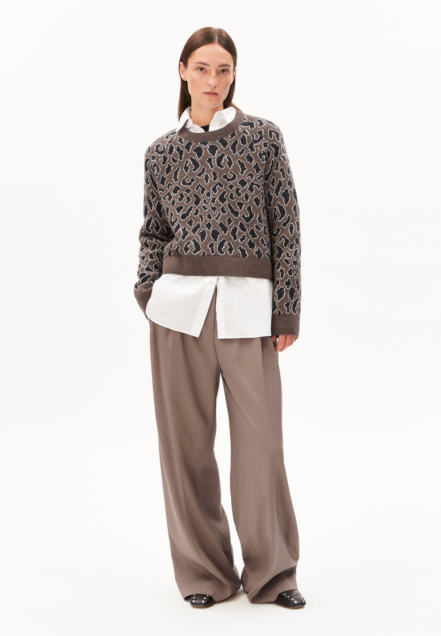 Diliriaa Leopaa (Walnut Cream)