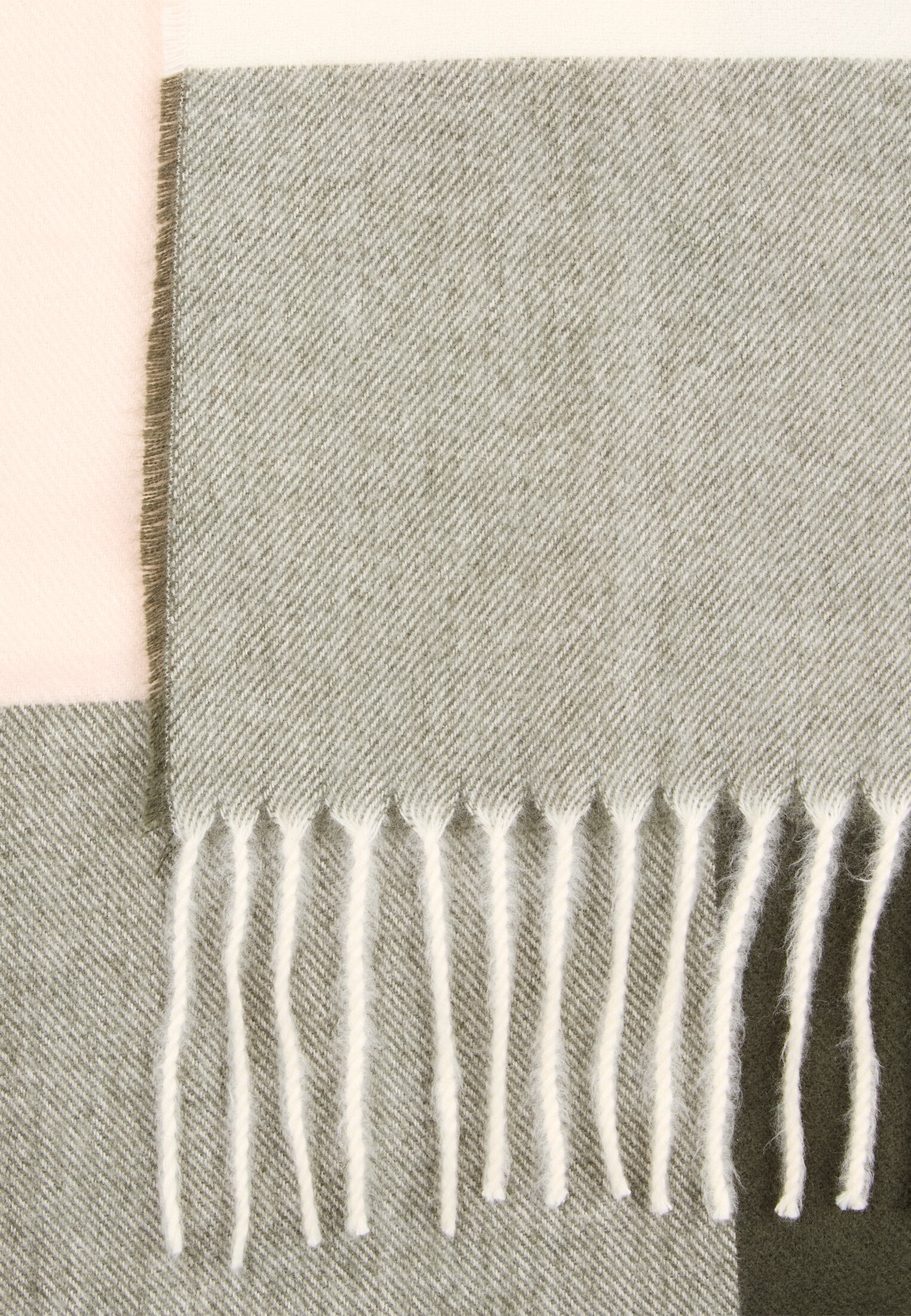 Schal aus recyceltem Polyester (Mauve Pink)