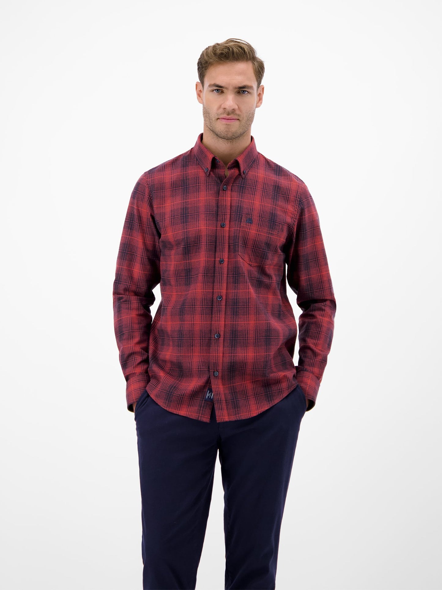 Button Down (Maple Red)