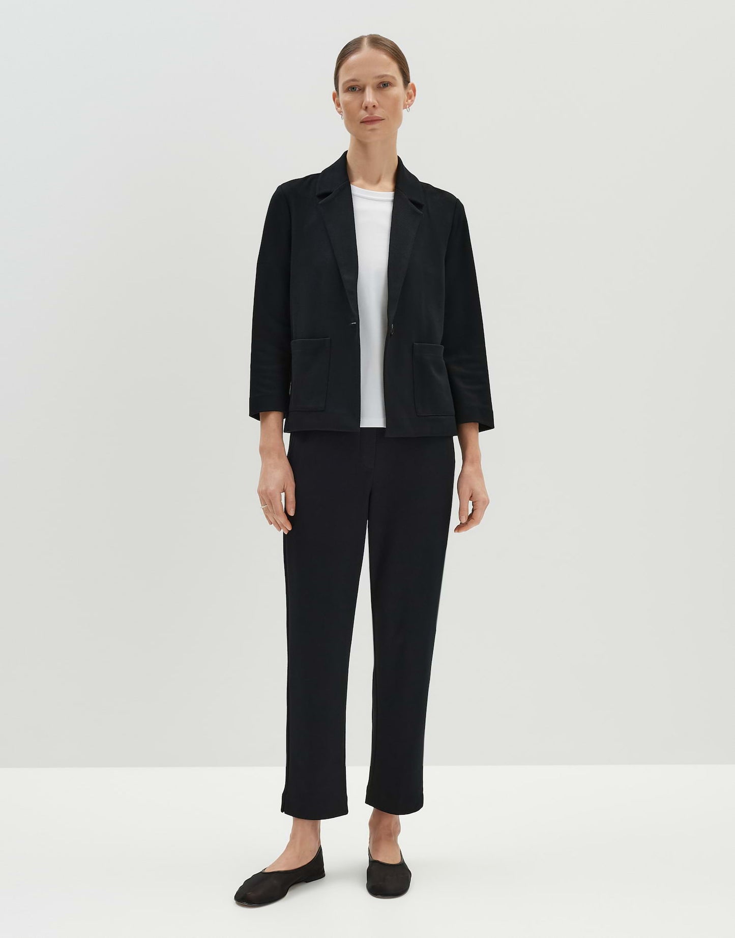 Nusalia (Black)