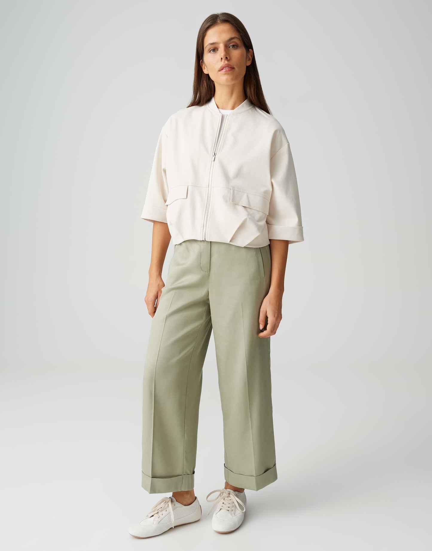 Meeri bloom (Pale Olive)
