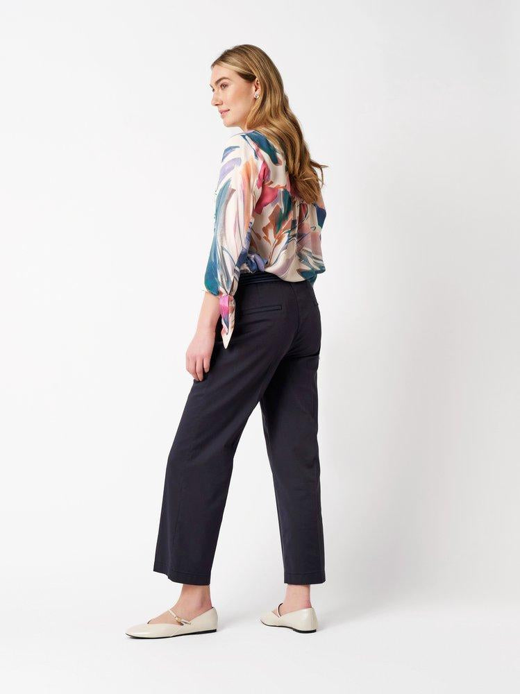 Sue Wide 7/8 (Dark Blue)
