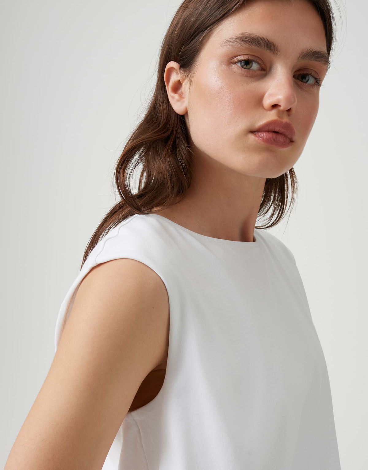 Selisa (White)