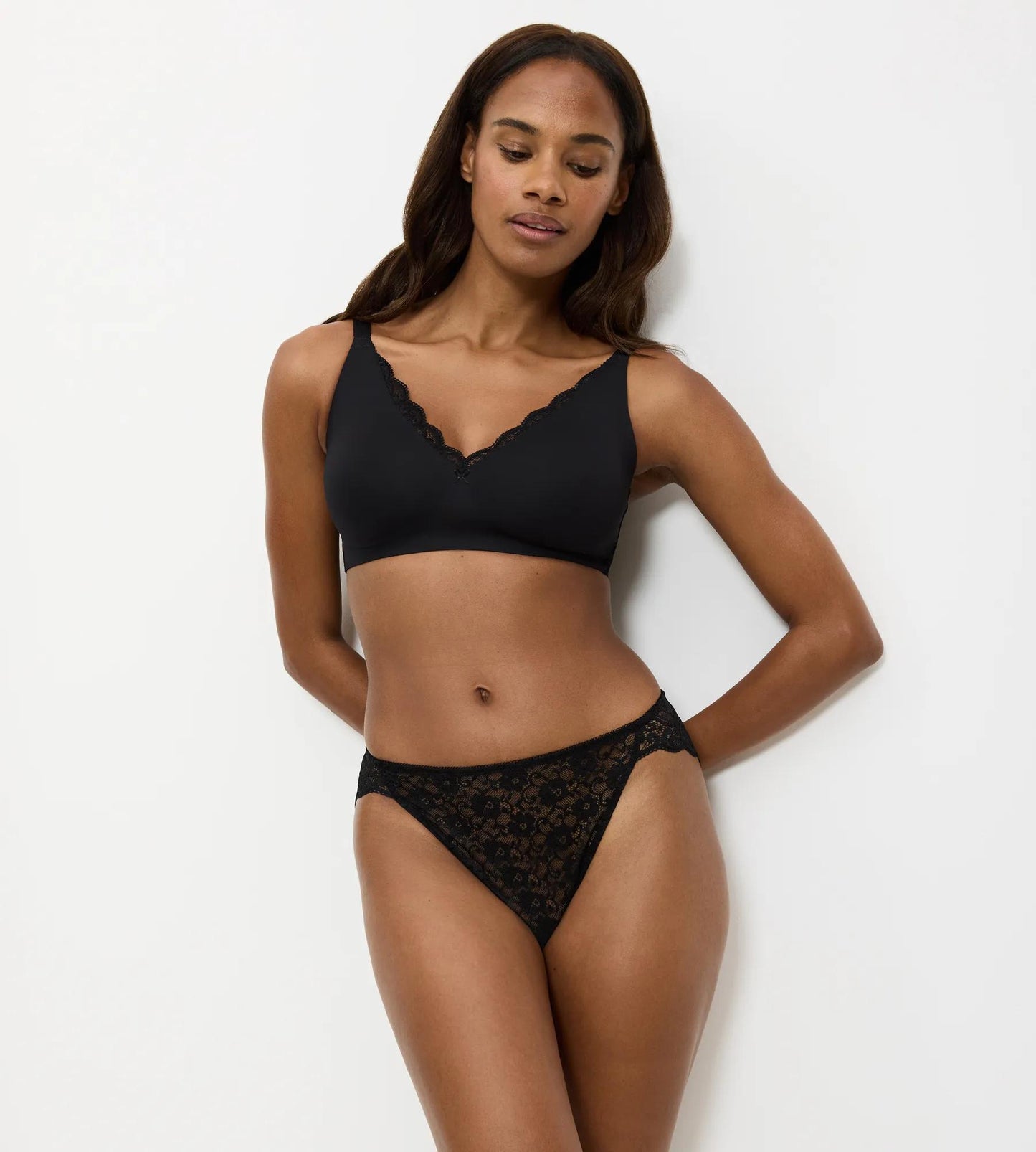 Amourette N01 (Black)