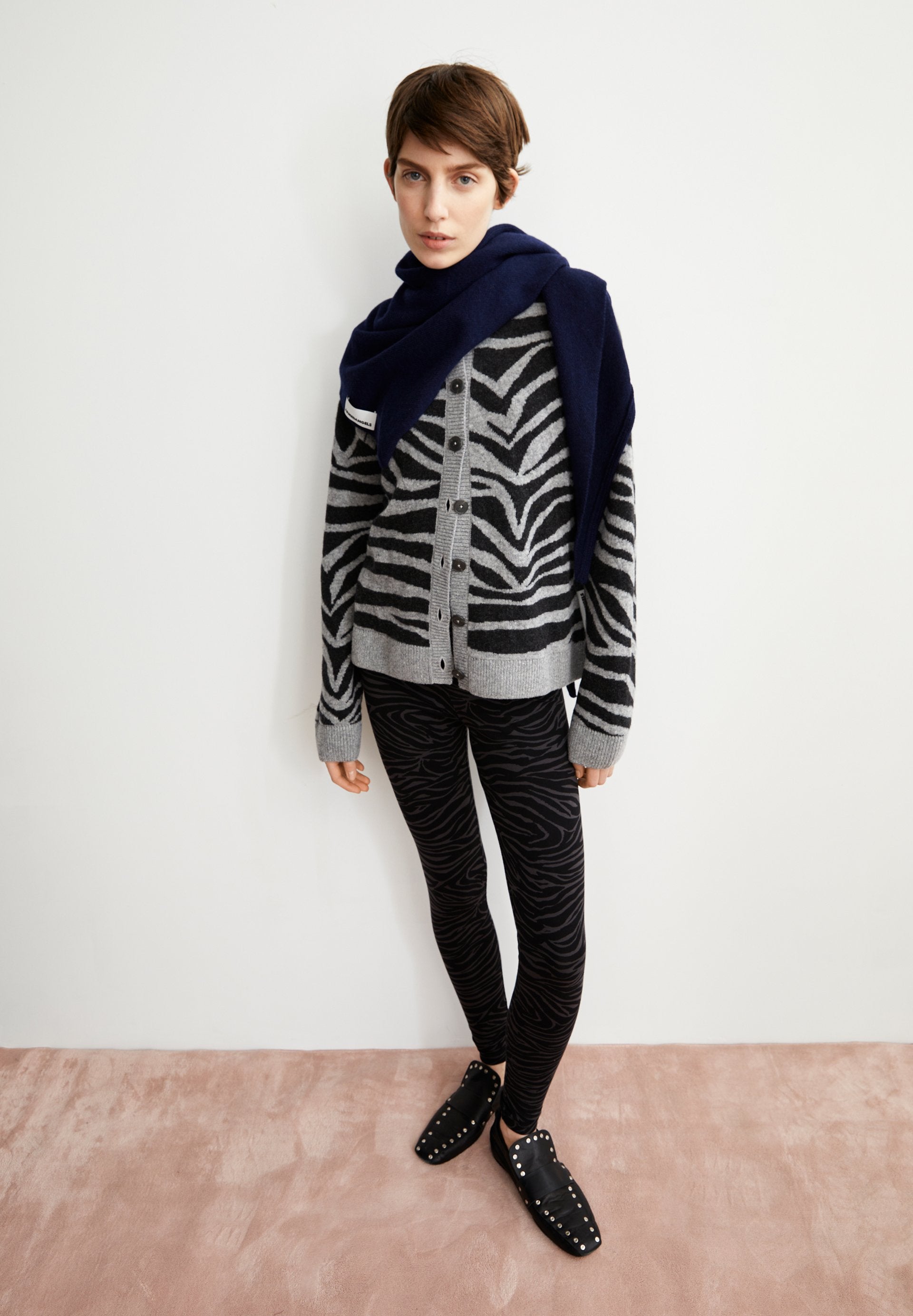 Faribaa Zebraraa (Black)