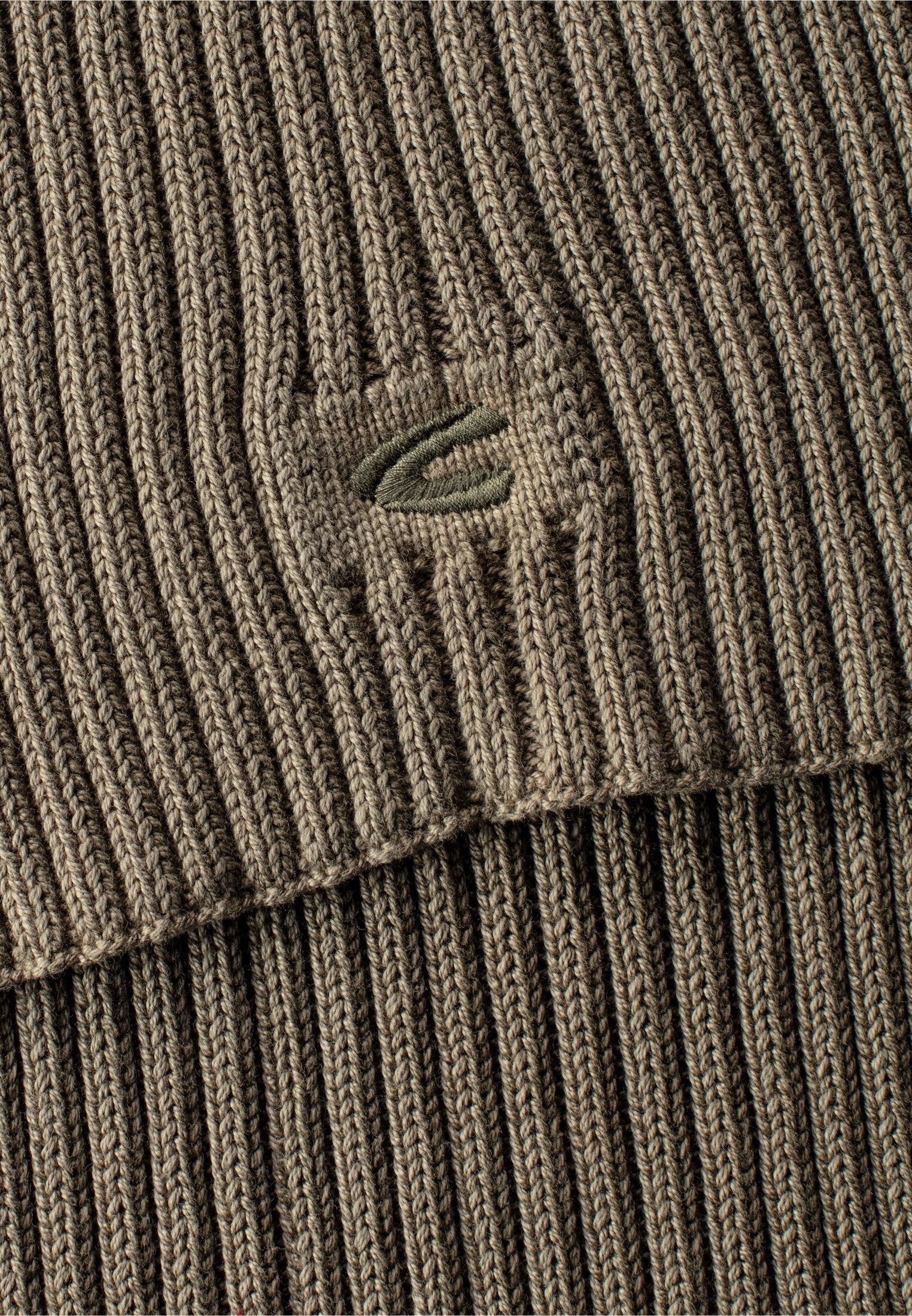 Strickschal aus Organic Cotton (Olive Brown)