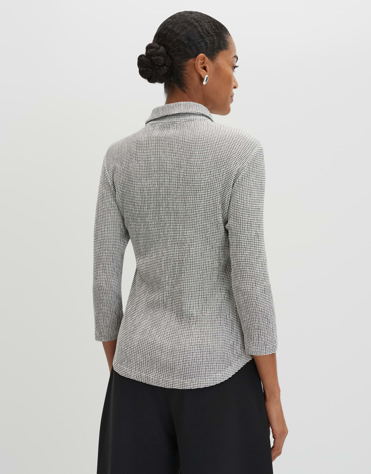 Kixie (Black)