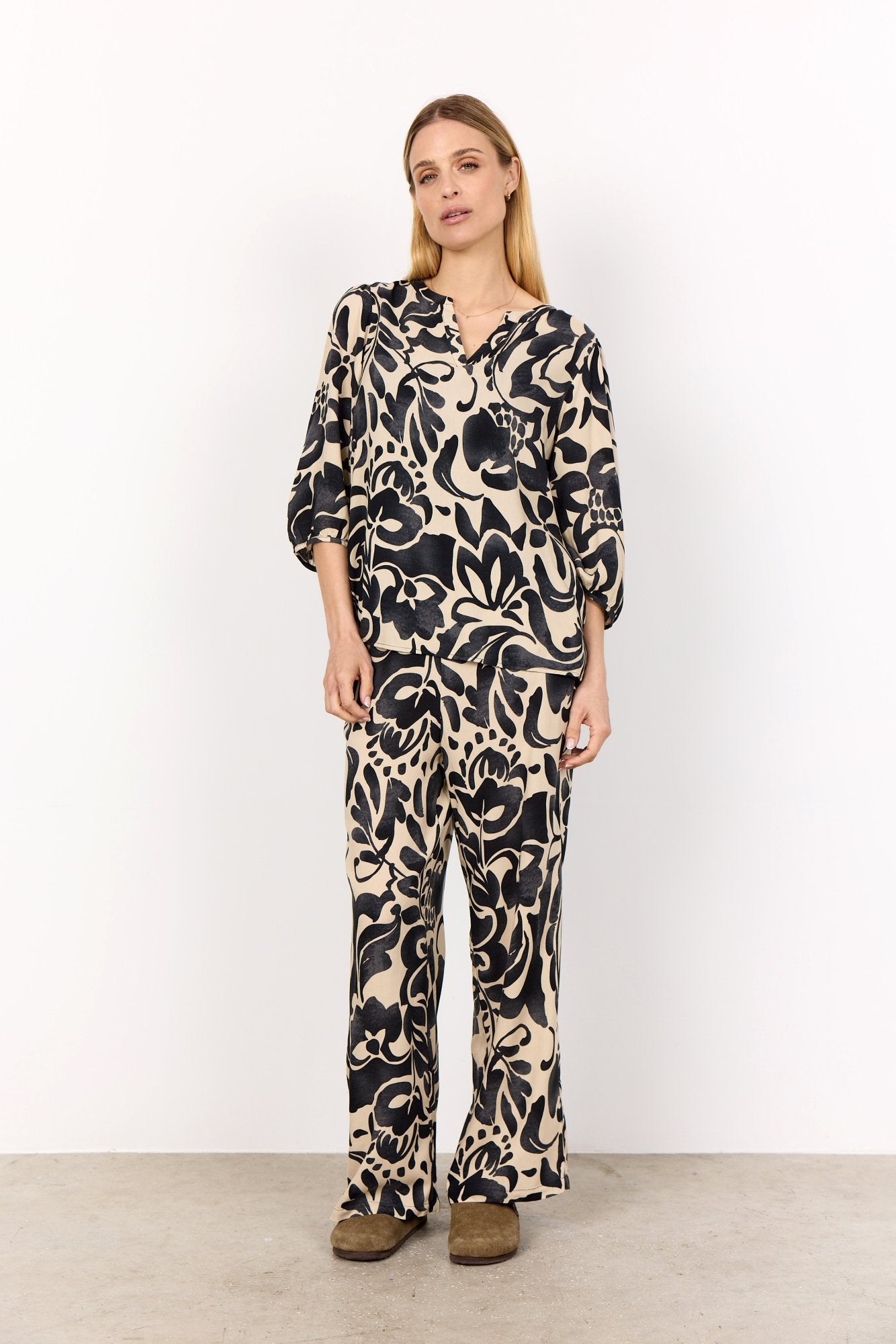 Sc-senta 1 (9999c 9999c Black Co)
