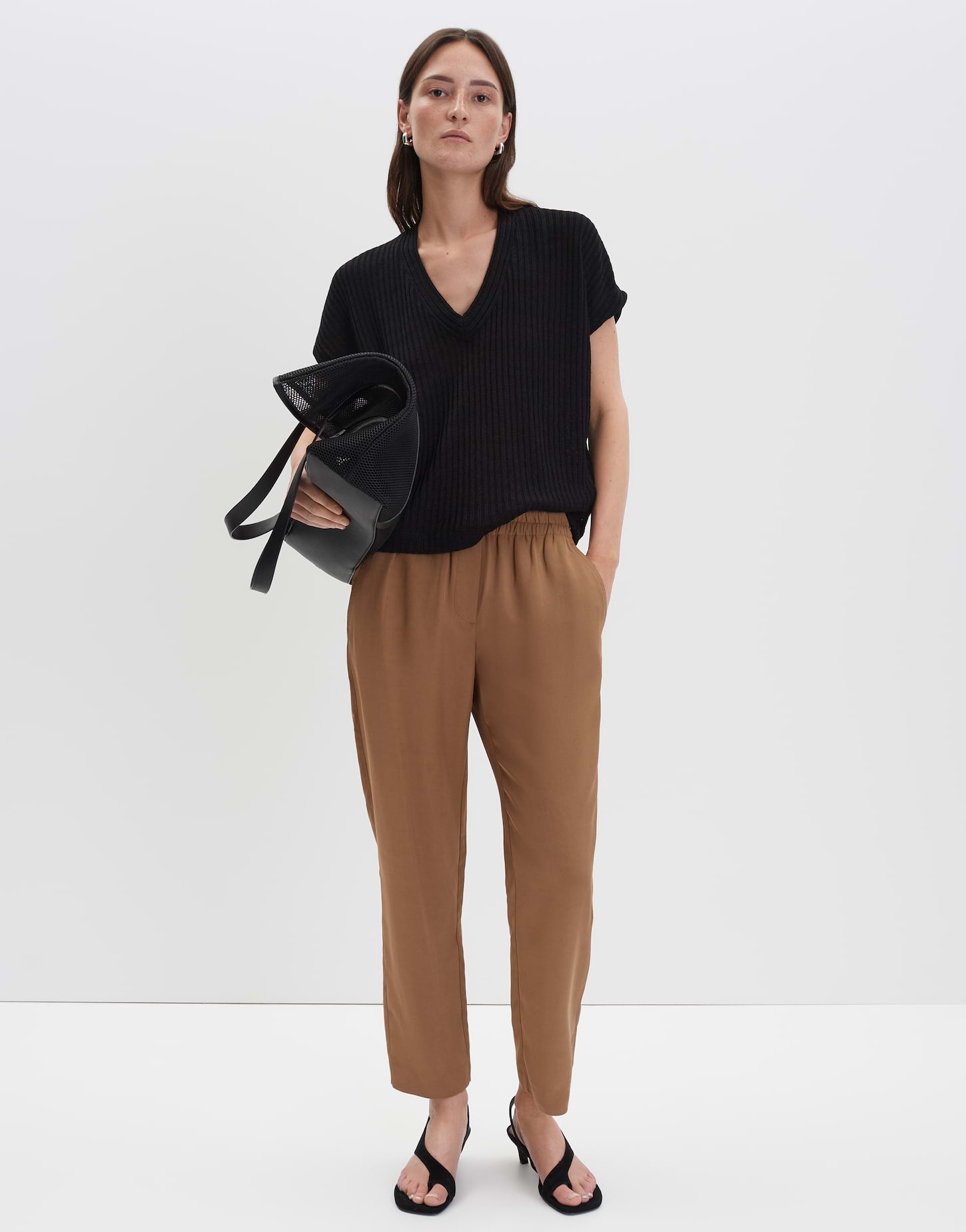 Usadie (Black)