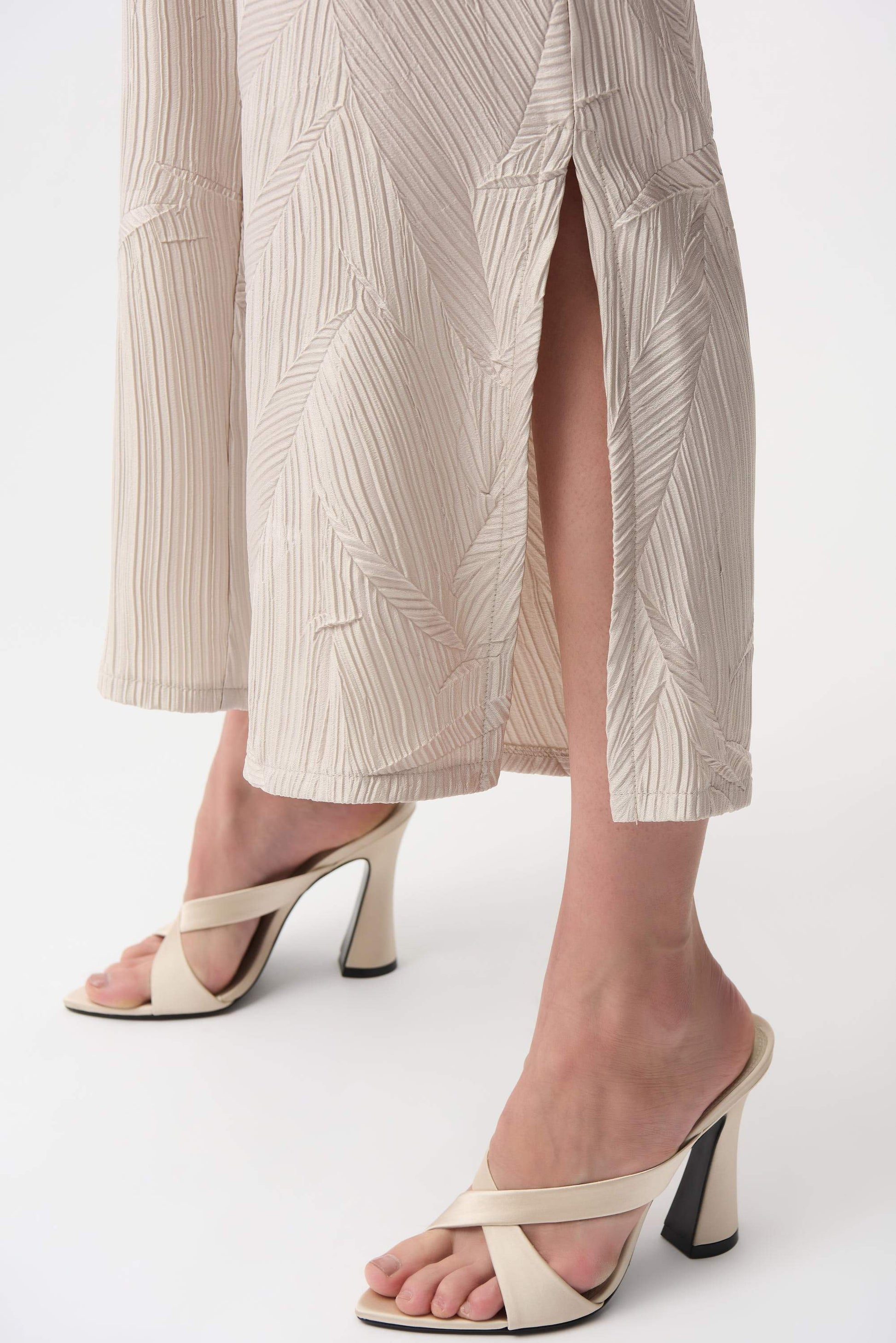 Plissierte Culotte-Hose aus Satin zum Hineinschlüpfen (Perlmutt)