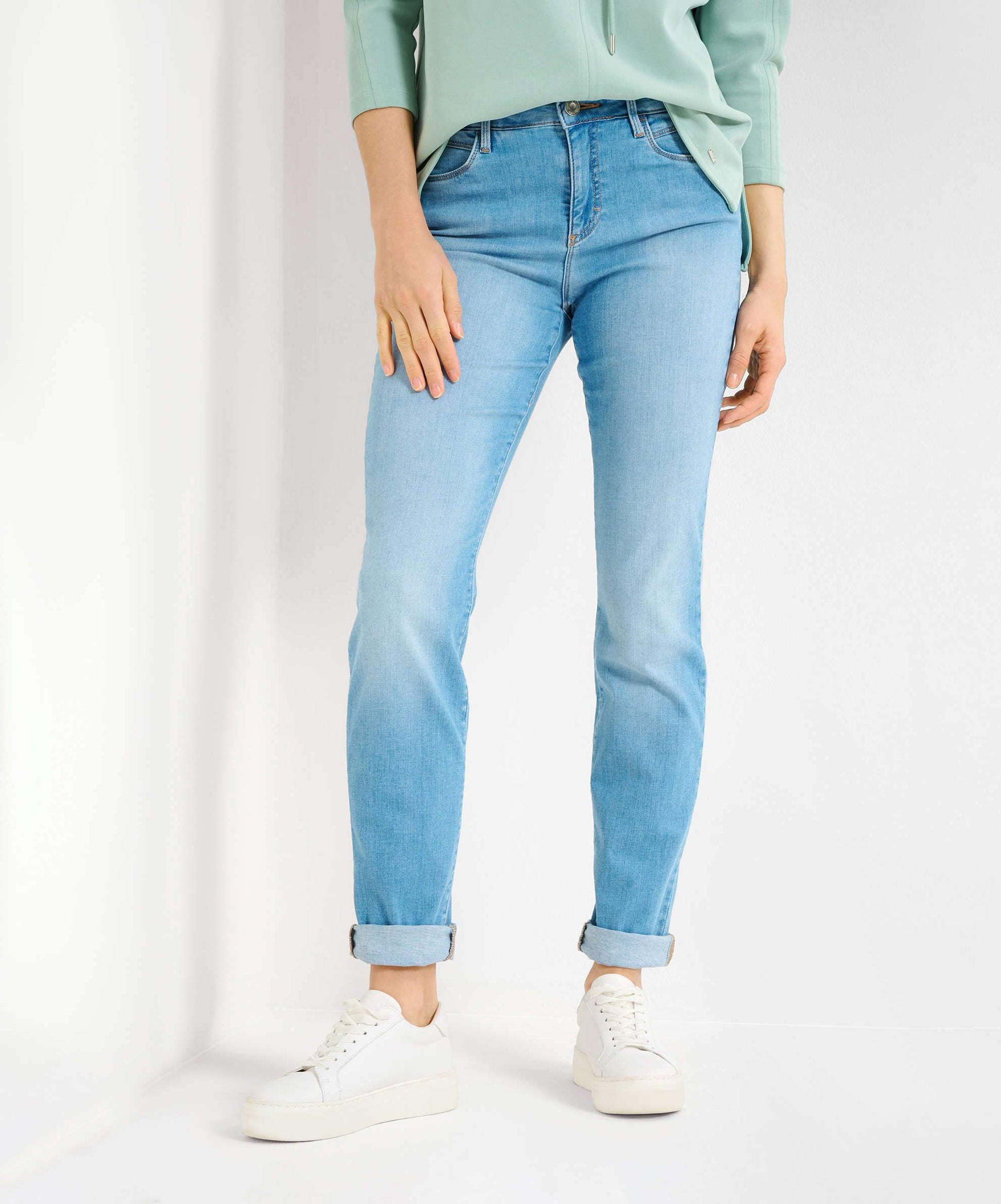 Style Shakira (Used Bleached Blu)