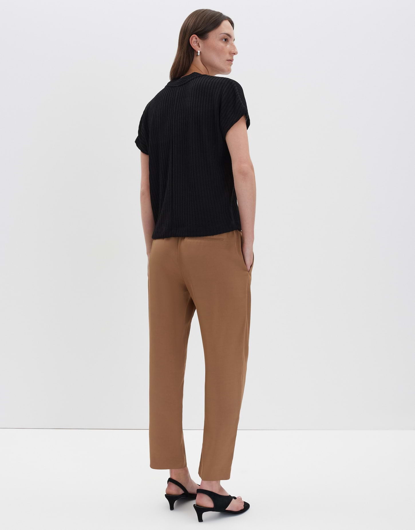 Usadie (Black)