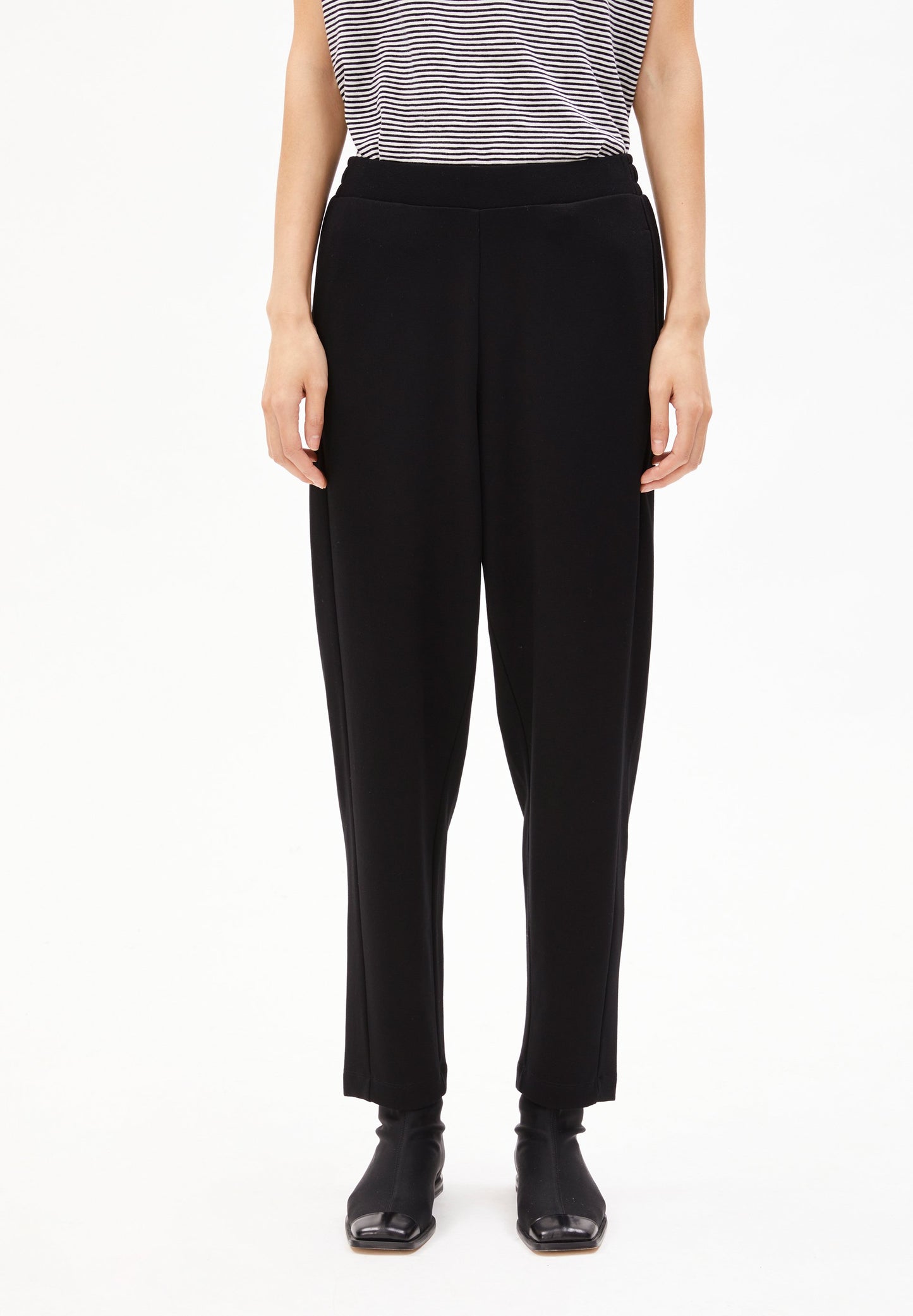 Magdaalena (Black)