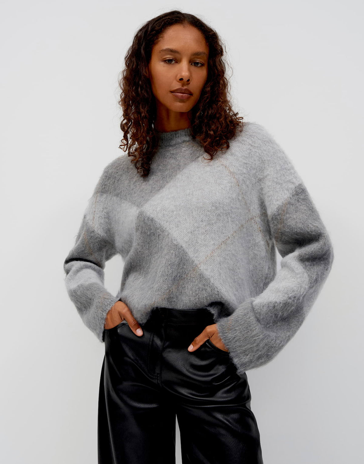 Pargyle (Quiet Grey)