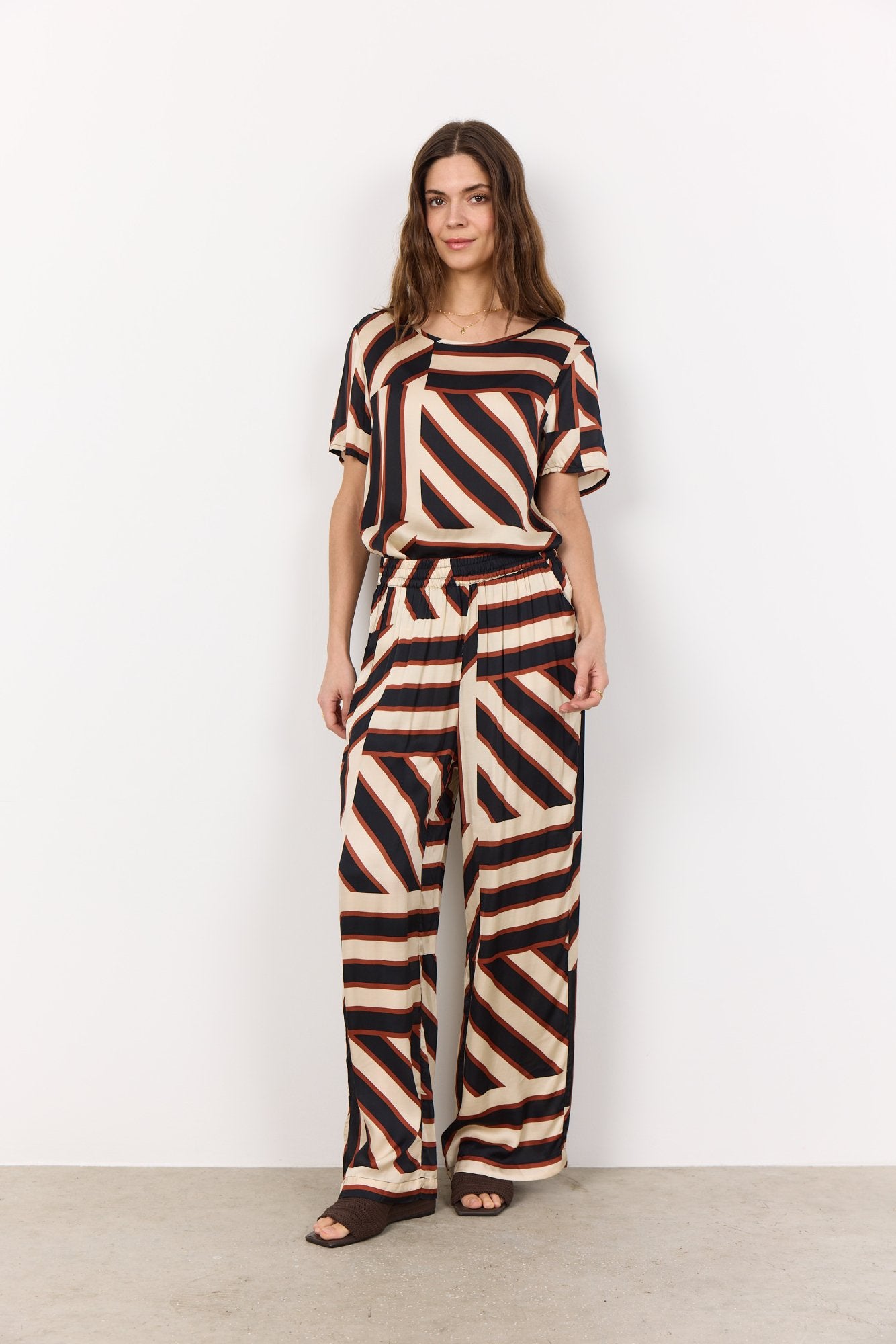 Sc-roja 3-c (9999c 9999c Black Co)