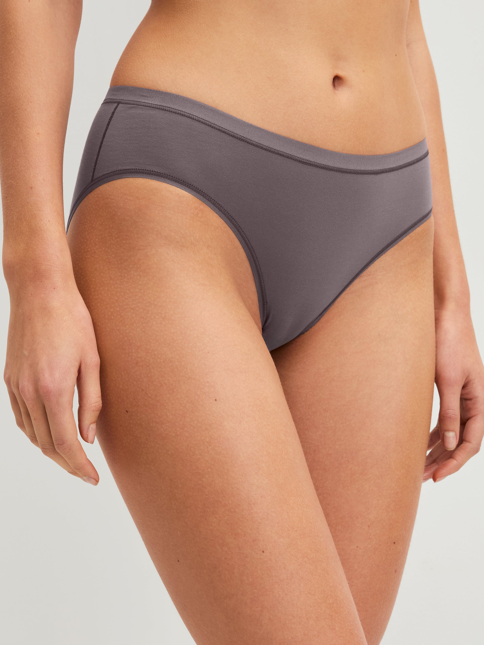 DAMEN Slip (Sparrow Brown)