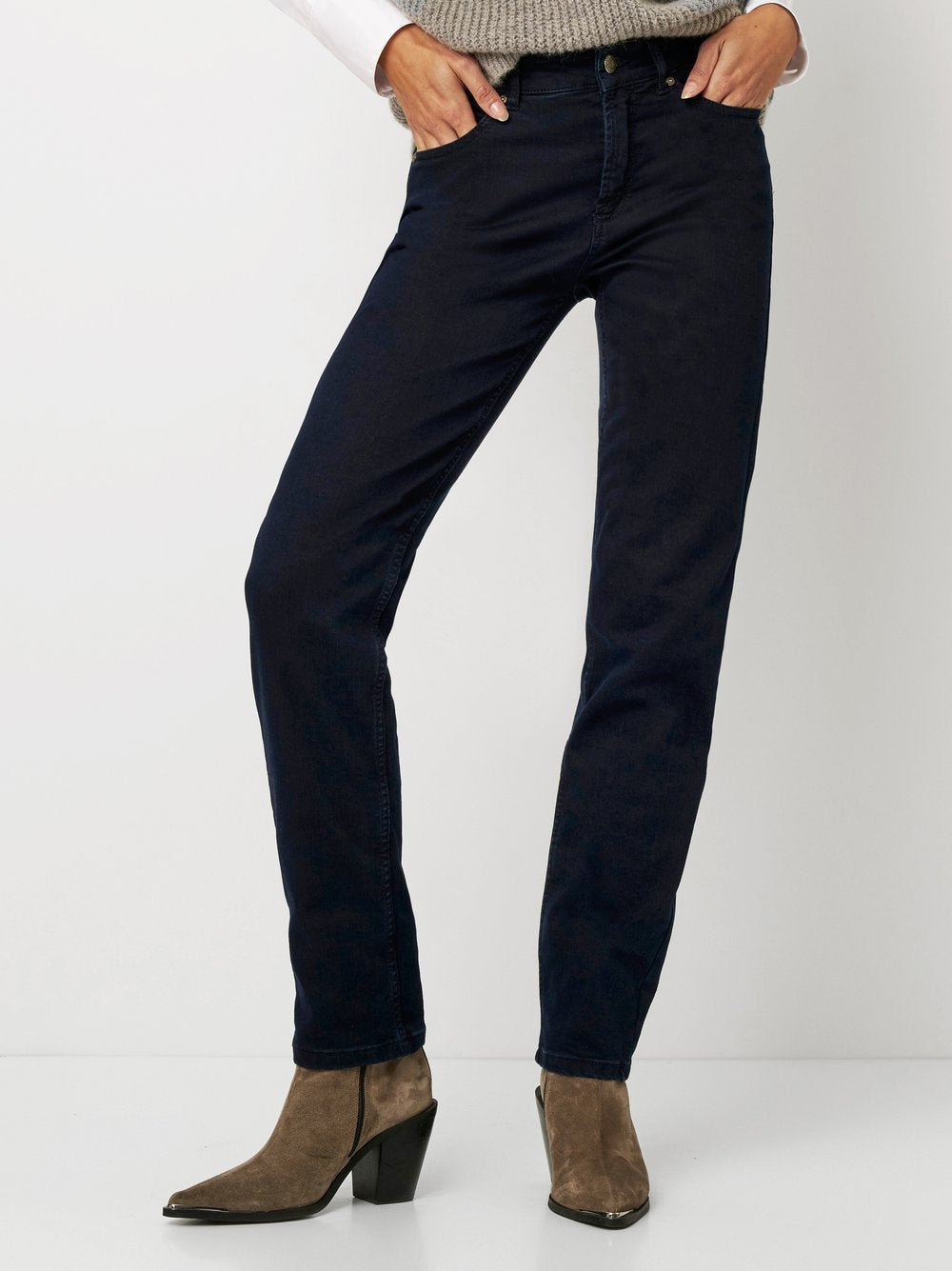 Liv (Dark Blue Used)