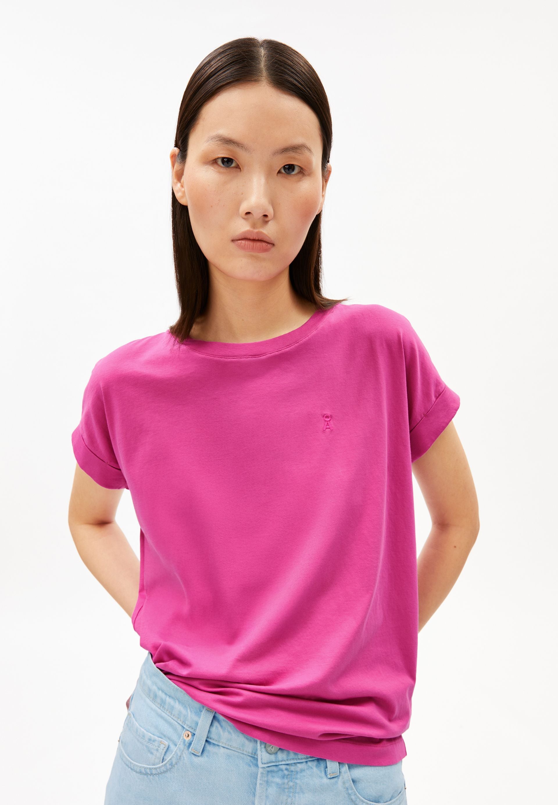 Idaara T-shirt (Very Berry)