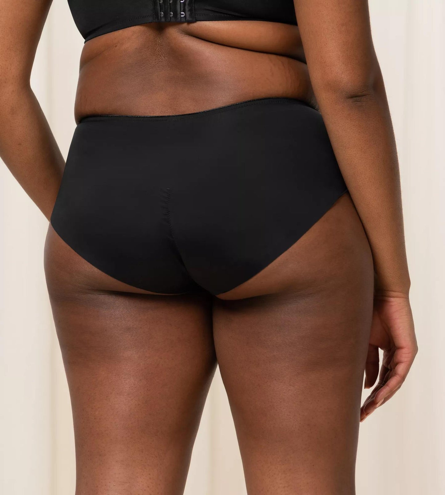 Essential Minimizer Hipster X (Black)