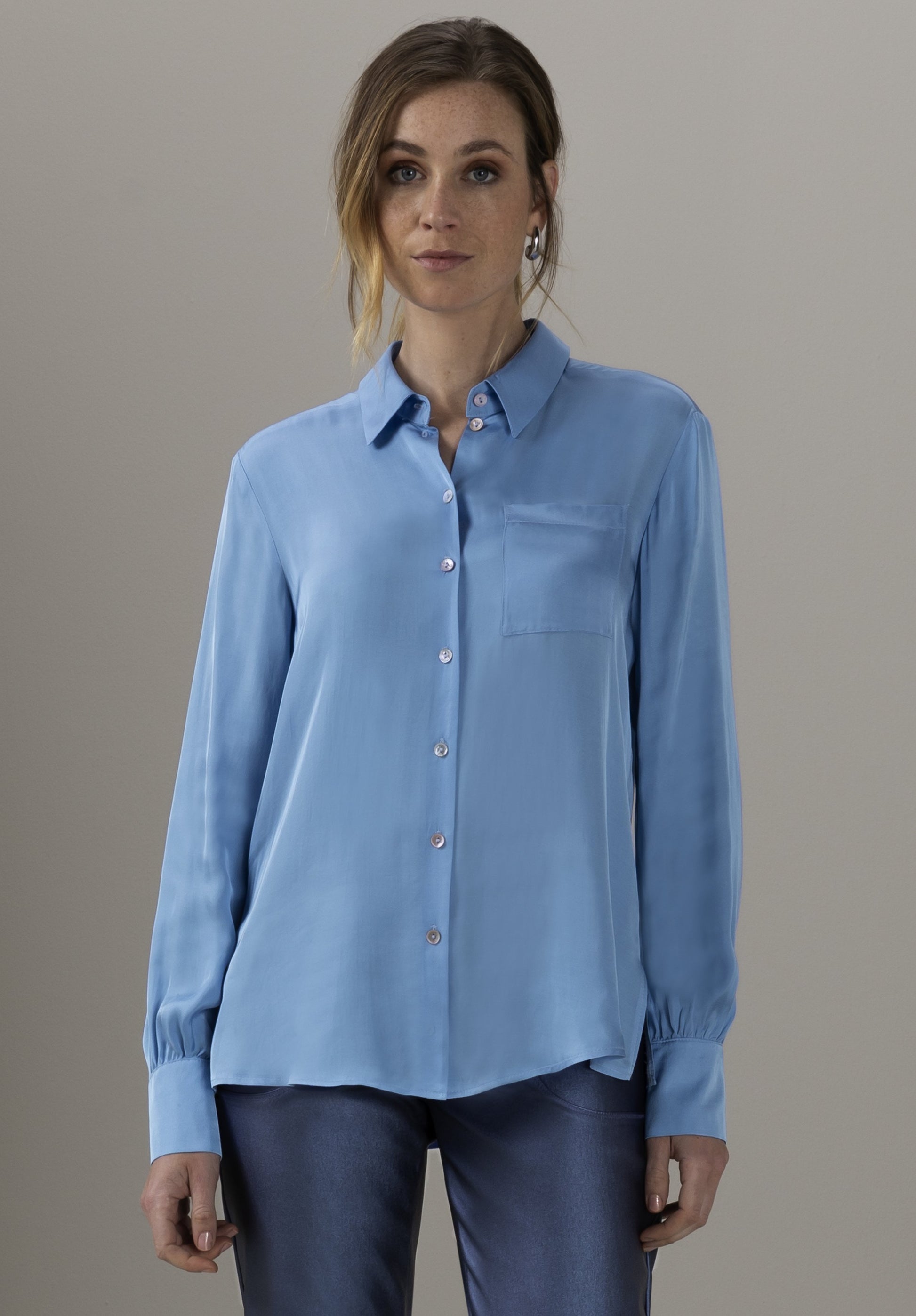 Anina (Iceblue)