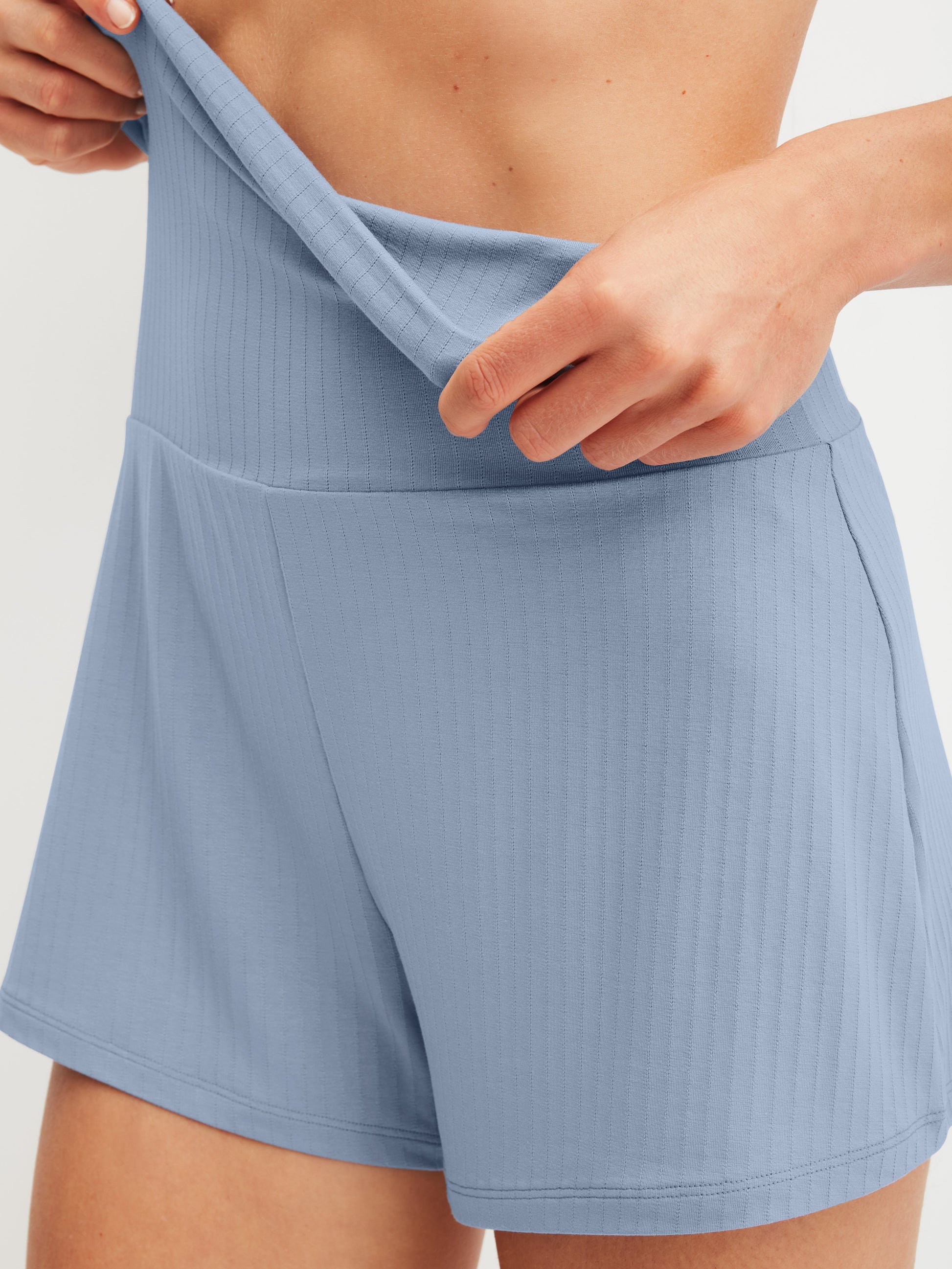 WOMEN Shorts (Aura Blue)