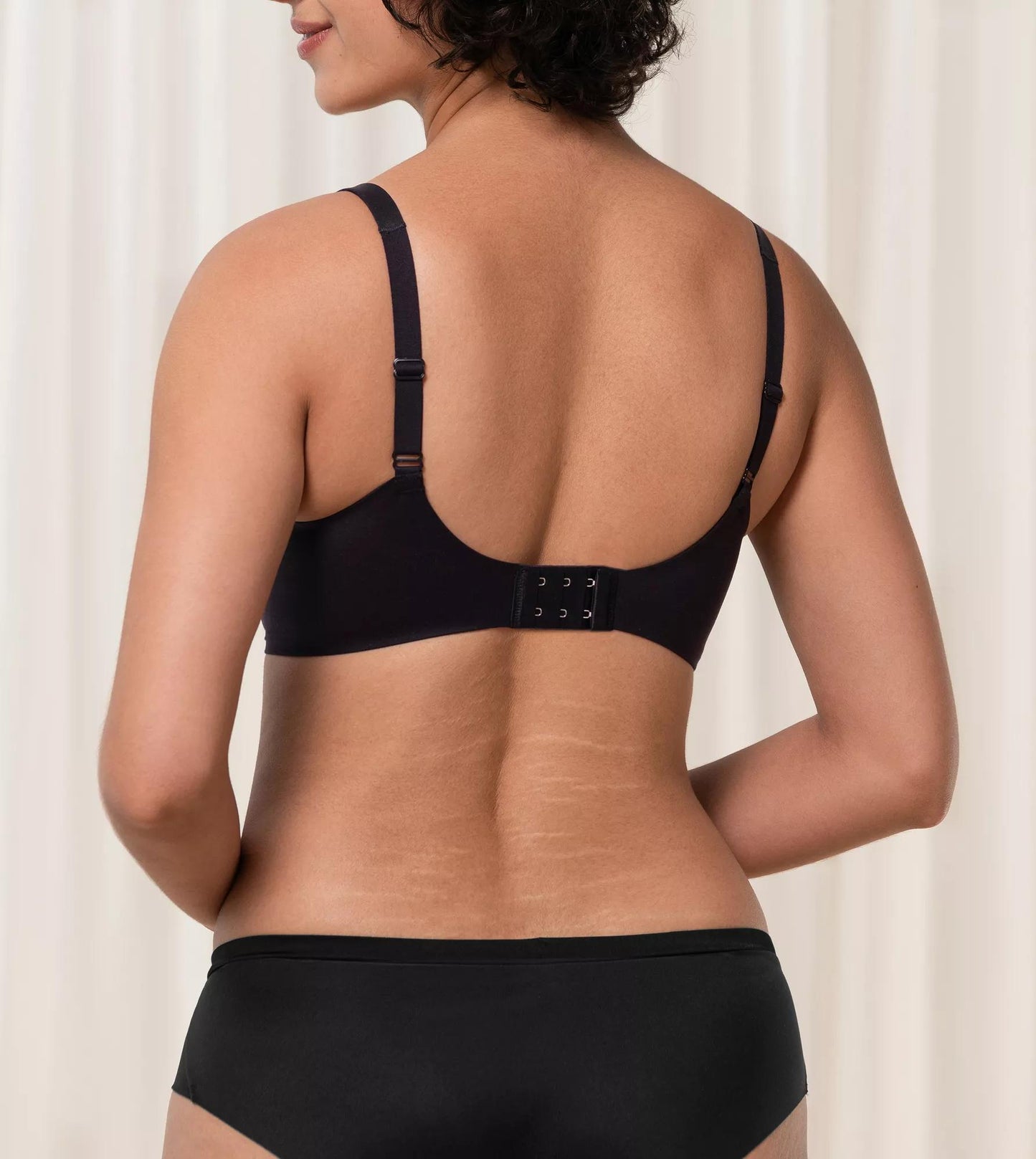 Body Make-up Soft Touch WP EX (Black)