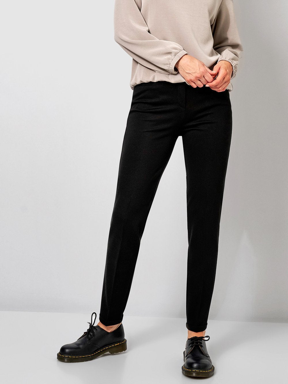 Jolie Turn Up (Black)