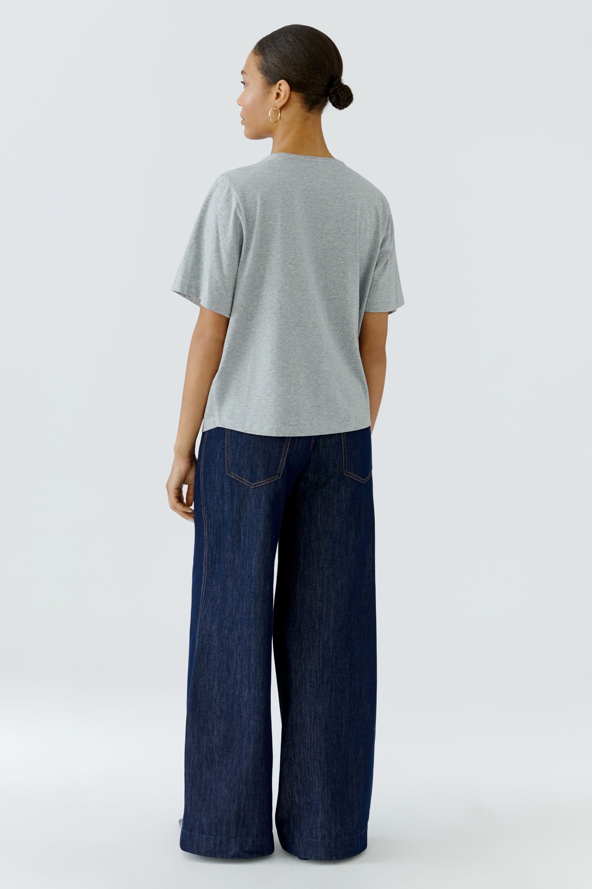 T-Shirt (River Stone)