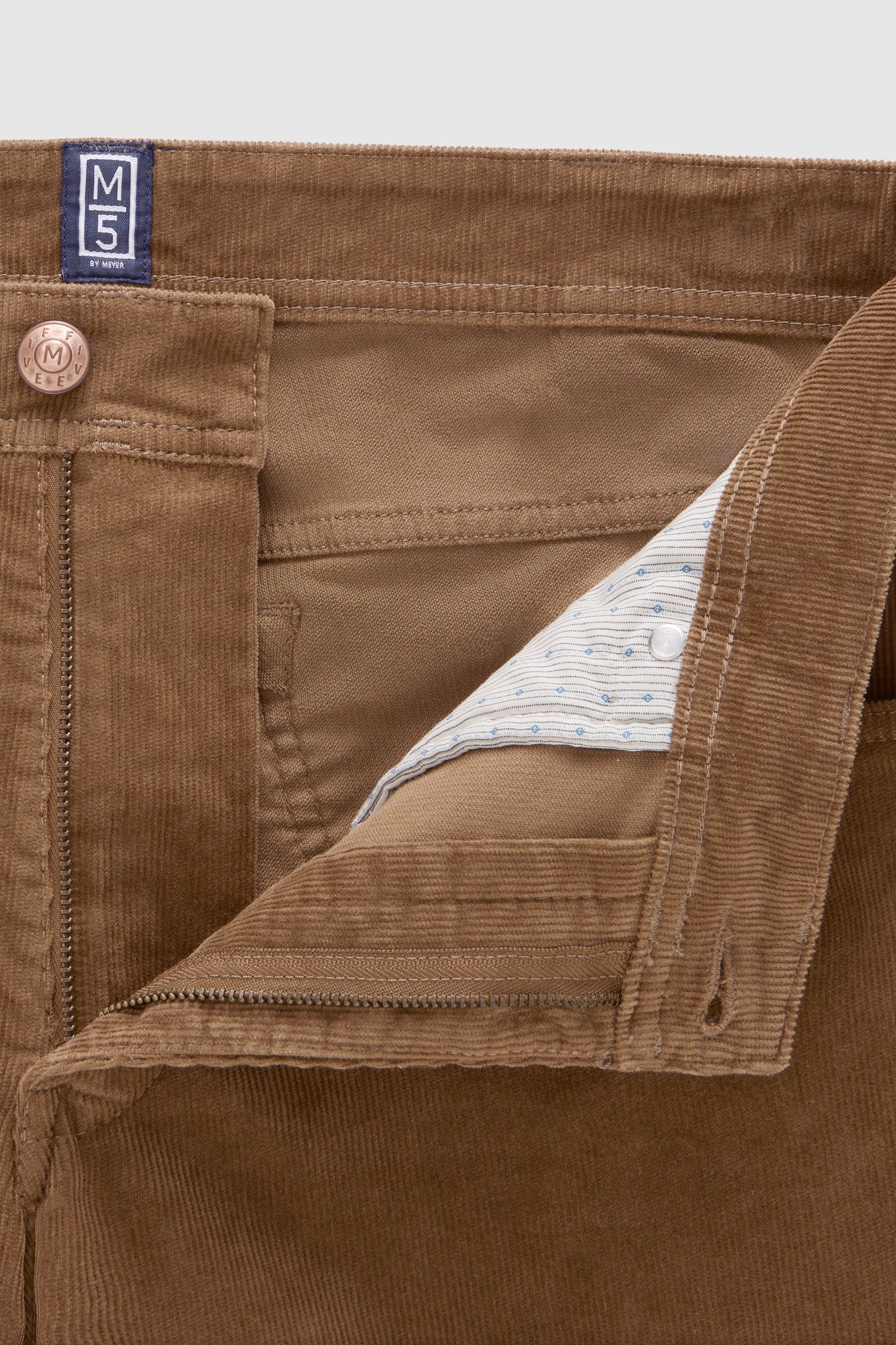 M5 Six 2-6599 (Camel)