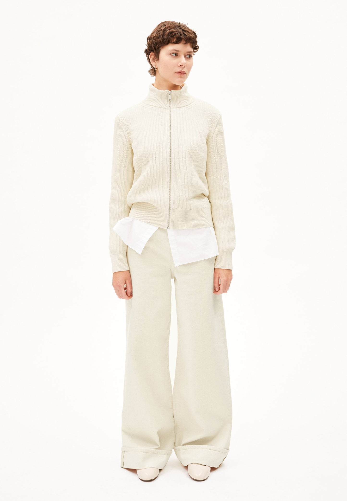 Rebeccaa Vanise (Oatmilk-light O)