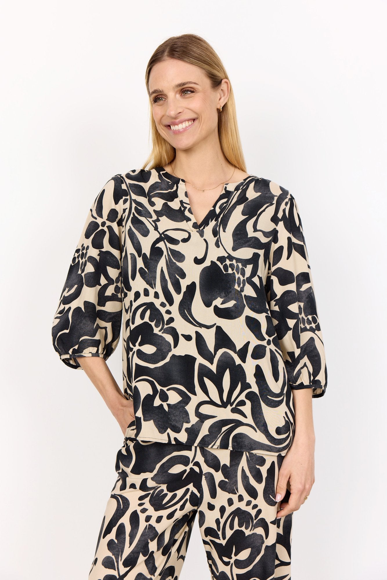 Sc-senta 1 (9999c 9999c Black Co)