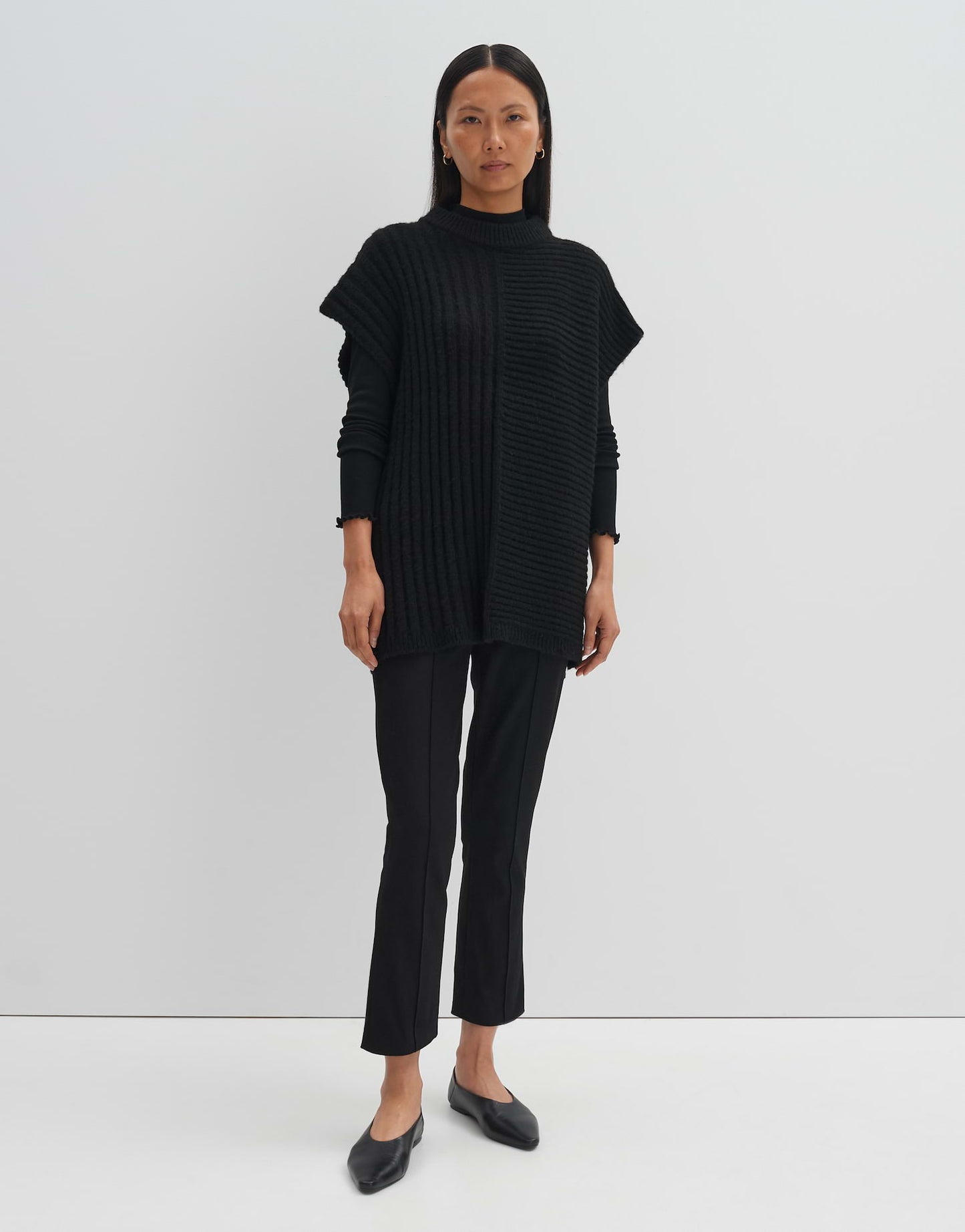 Belony cape (Black)