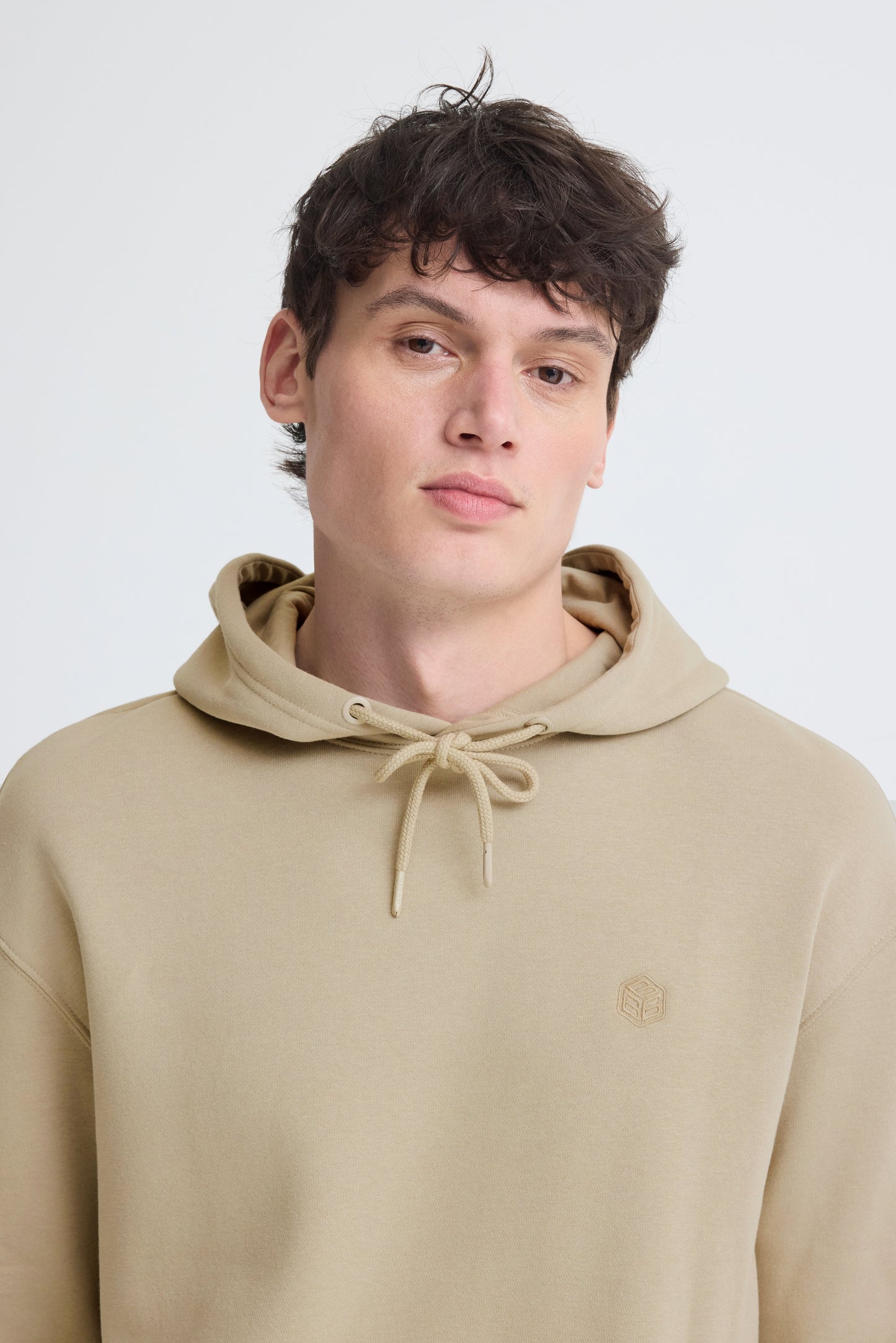 Bhjuste Emb Hood Sweat (Crockery)