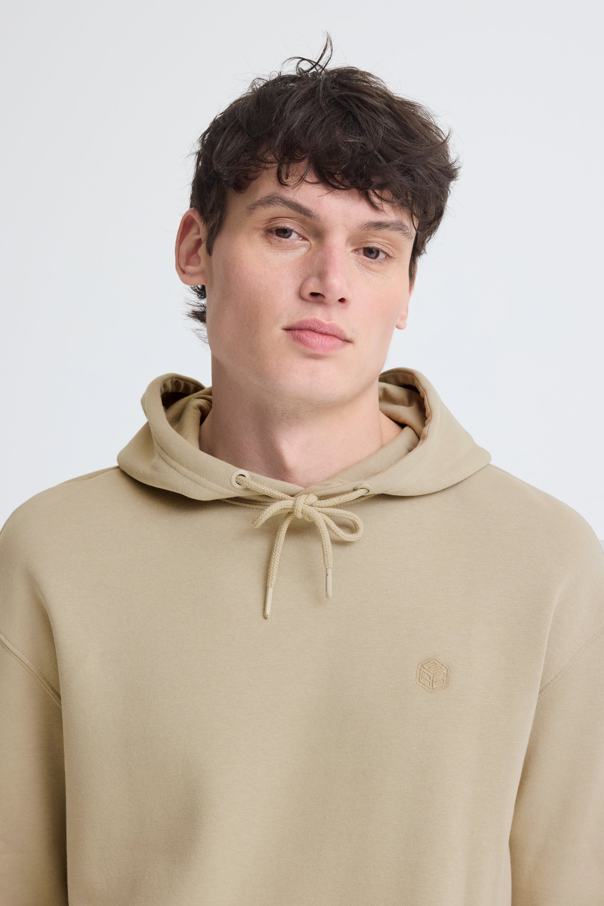 Bhjuste Emb Hood Sweat (Crockery)