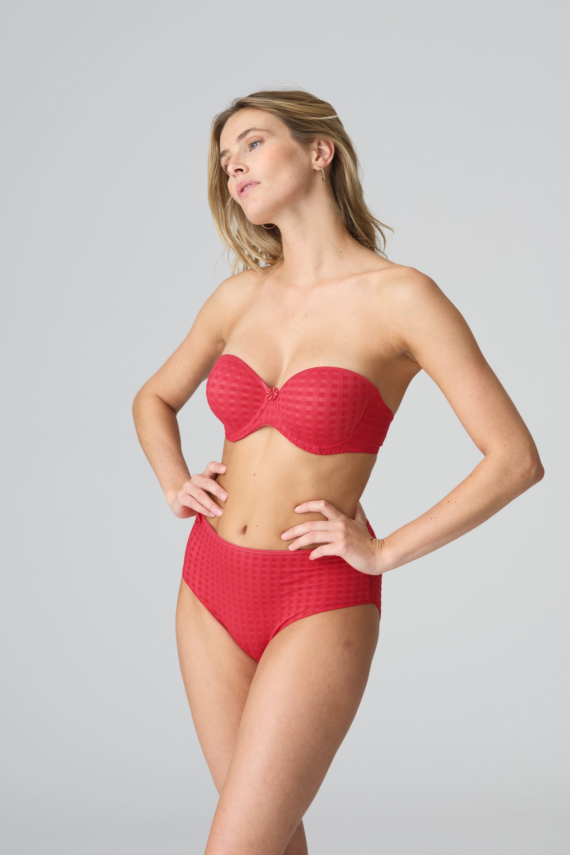 AVERO scarlet Hotpants (Sca)