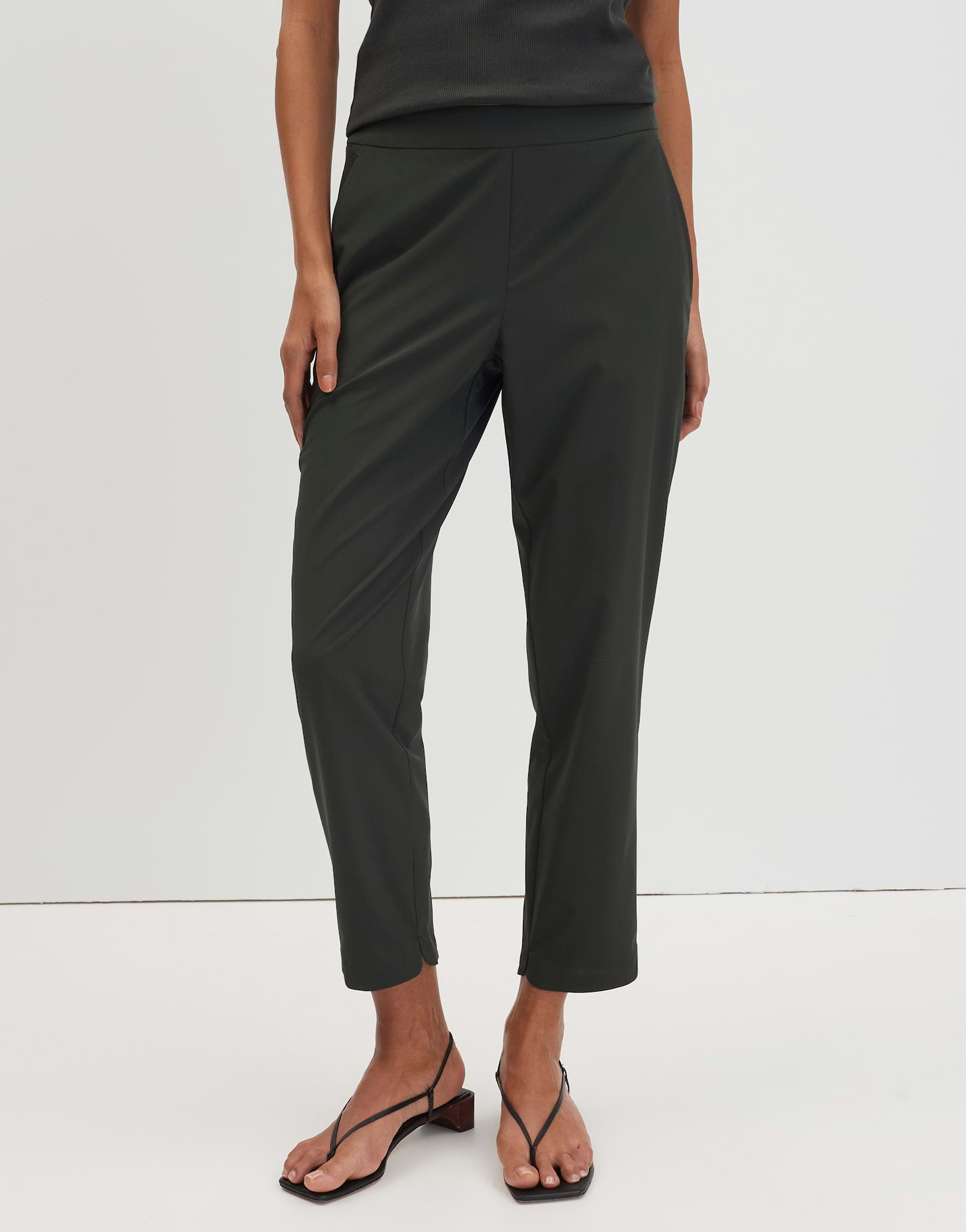 Charlie (Midnight Olive)
