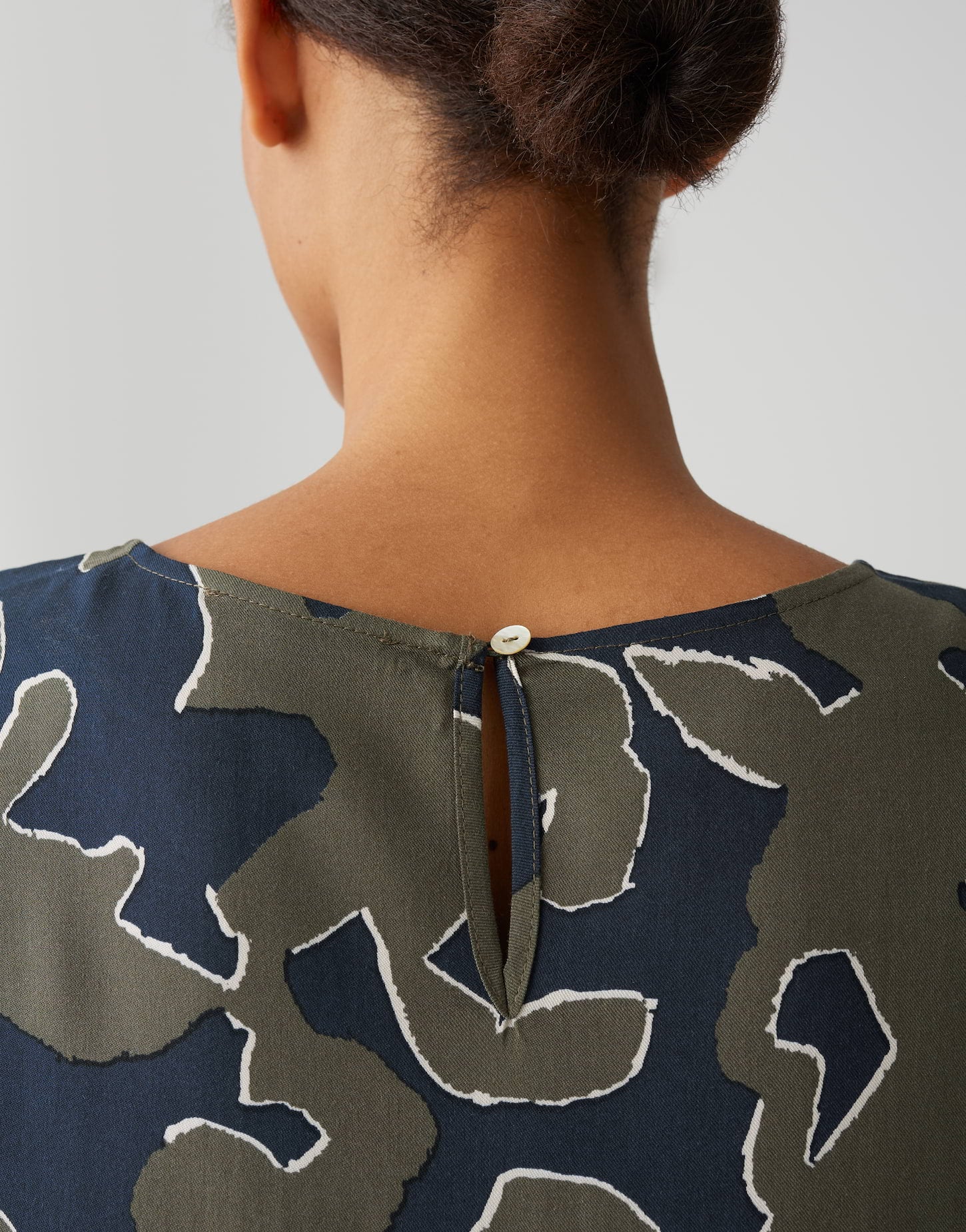 Wicy wildflower (Coal Blue)